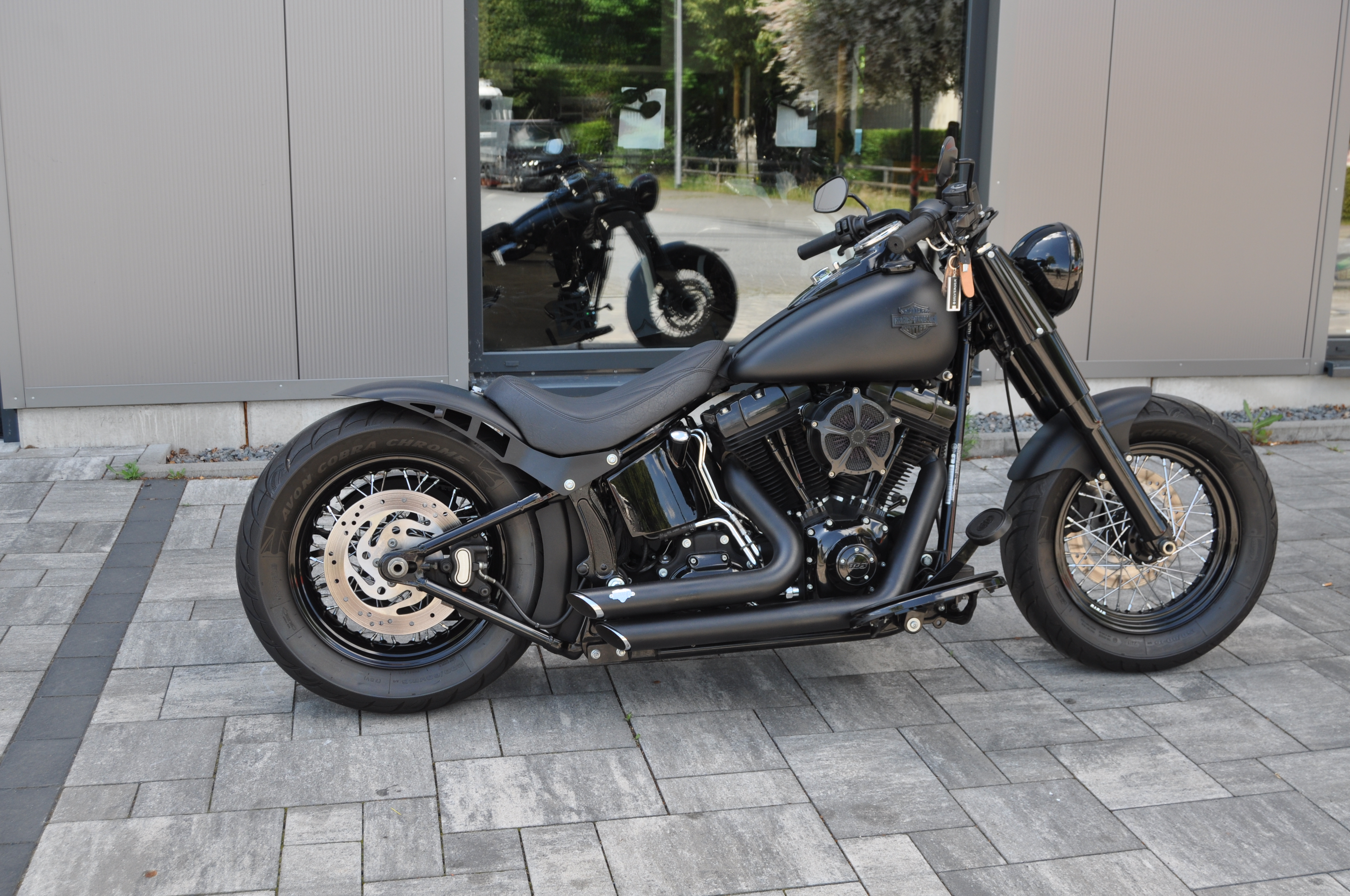 2012  Harley Davidson Softail SLIM  mit Mega Umbau 200 Hi-Reifen //  12 Monate Garantie 