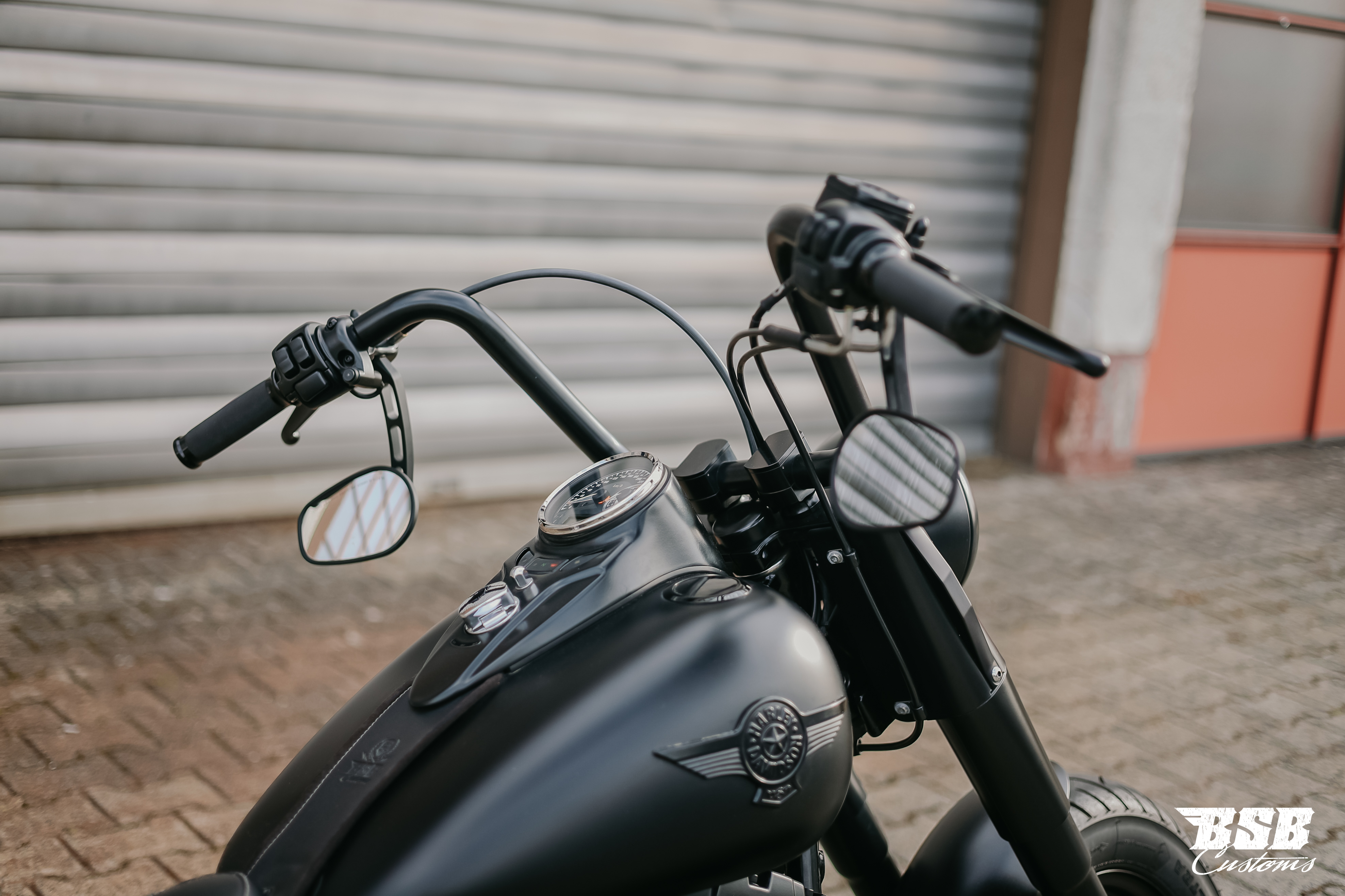 2012 Harley Davidson  Softail 103 CUI Mega-Umbau  ///  Jekill & Hyde Anlage / Finanzierung ab 5,99% möglich  ab 200 eur / mtl.