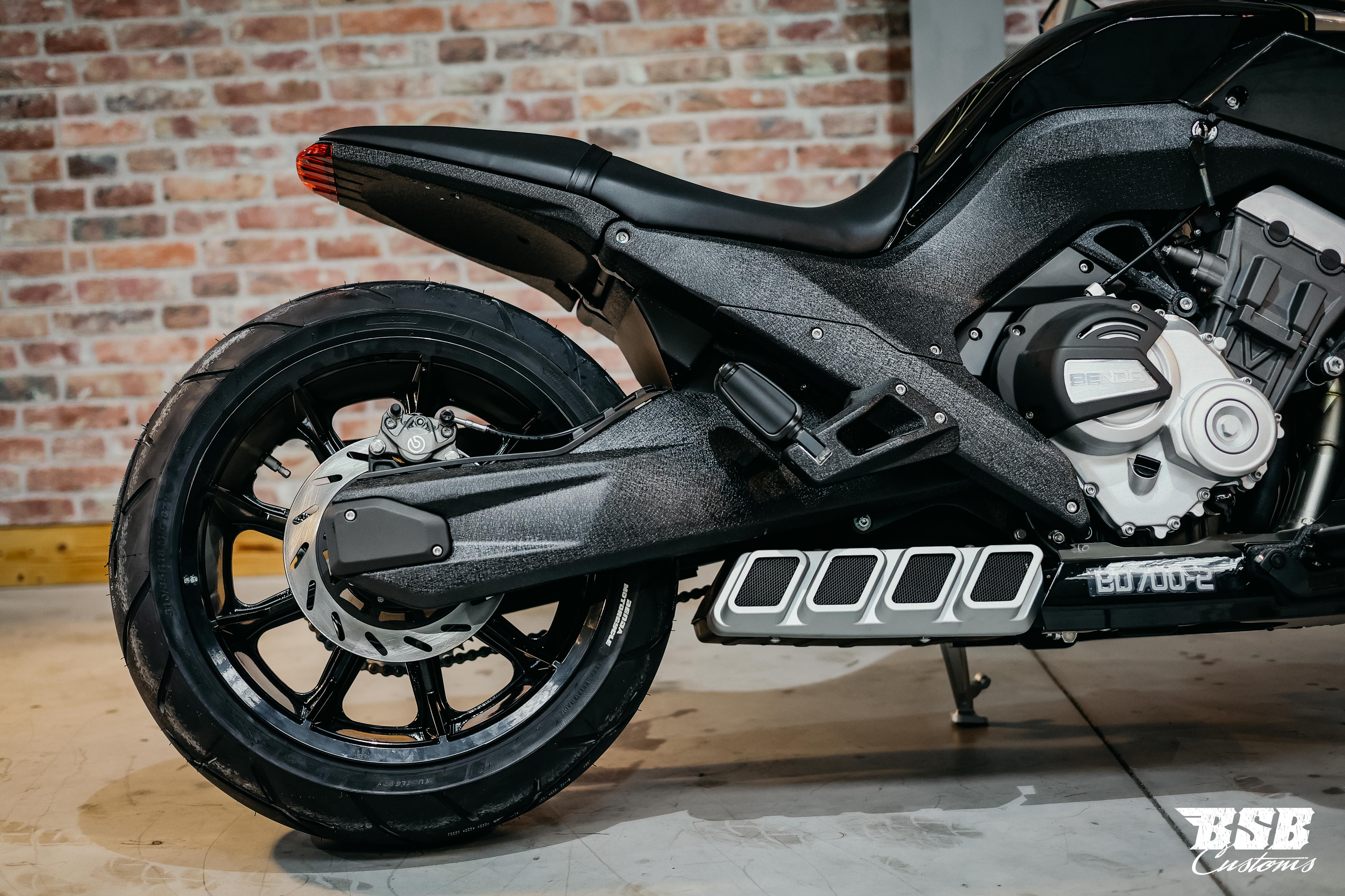 Benda LFC 700 – Der Power-Cruiser der Extraklasse 310-er Hi-Reifen, ABS / TFT/ Anti-Hopping Kupplung modifiziert by BSB Customs NEUFAHRZEUG!!! 