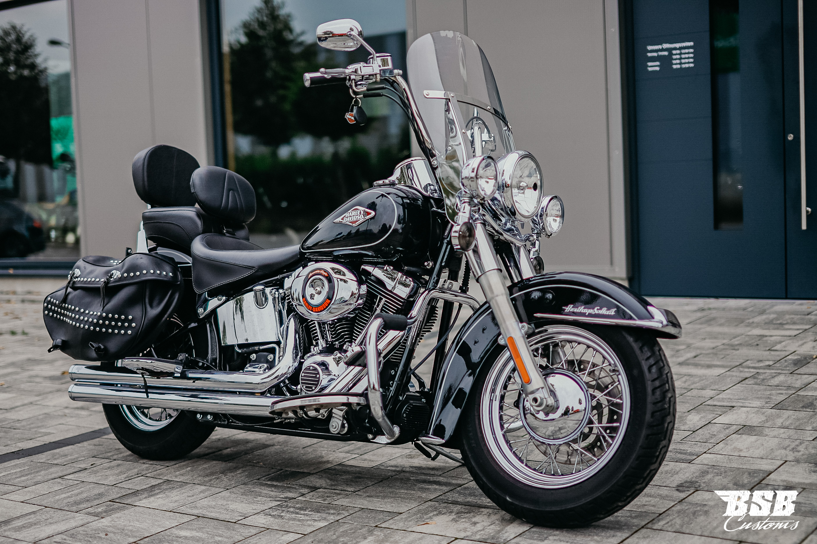 2013 FLSTC Heritage Softail Classic  Top Zustand sehr viele Extras ab 200,- EUR finanzieren