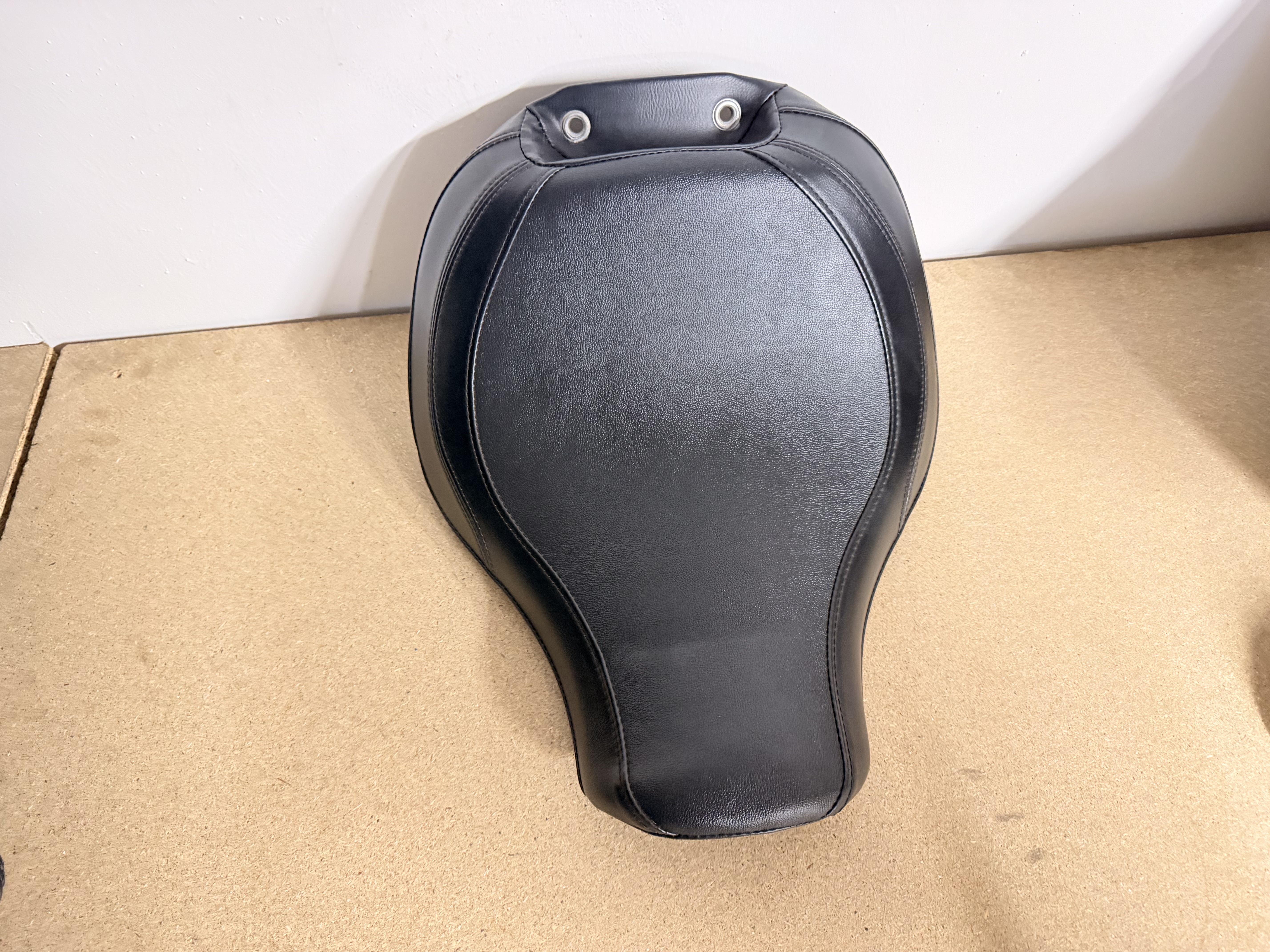 Harley-Davidson Fahrersitz OEM 52000332 gebraucht FAT BOY ab Bj 2018