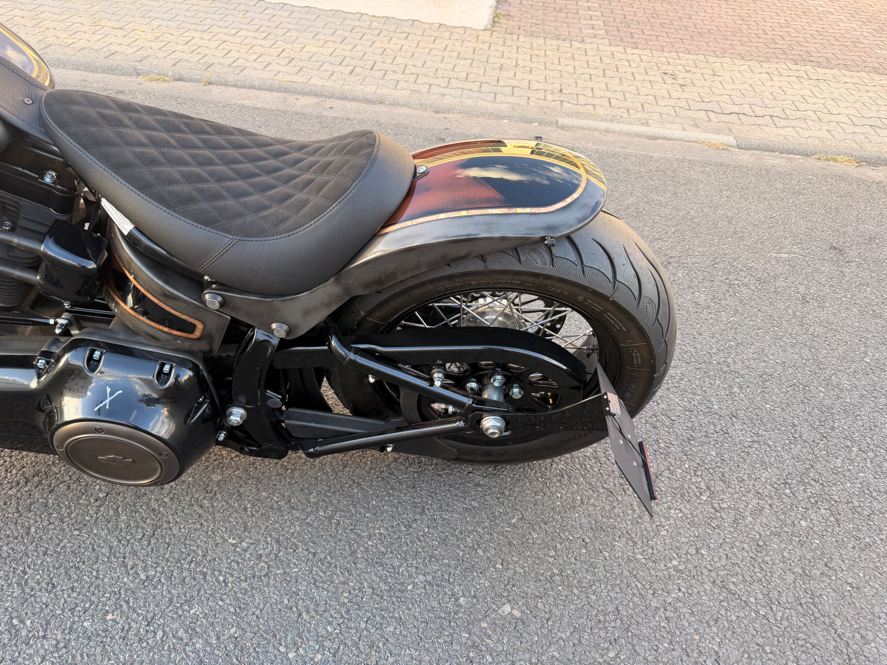 Harley-Davidson FLSB Cross Bones – letztes Baujahr | 5HD1 | 1. Hand | nur 2.500 km | exklusiver Custom-Umbau