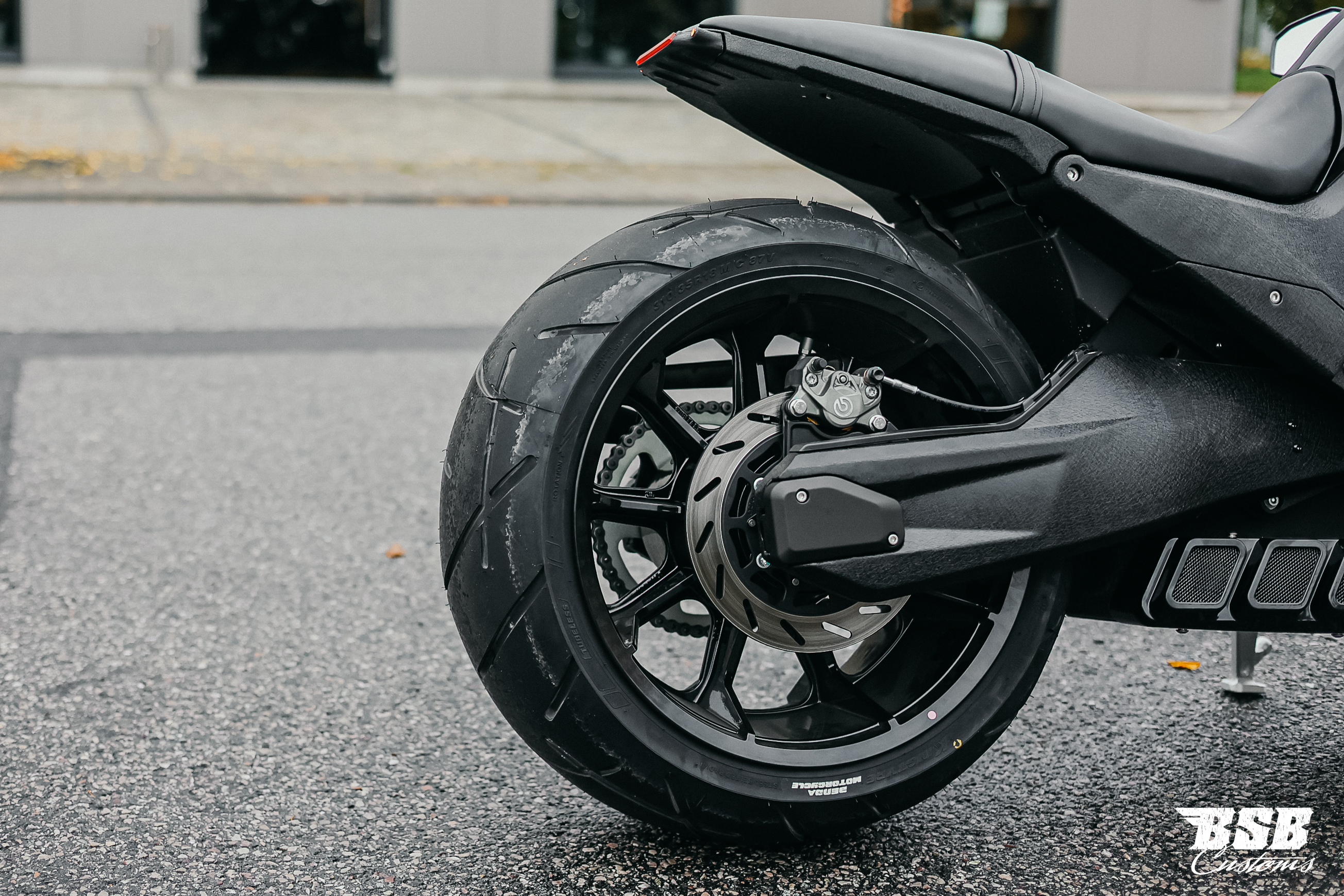 Benda LFC 700 – Der Power-Cruiser der Extraklasse 310-er Hi-Reifen, ABS / TFT/ Anti-Hopping Kupplung modifiziert by BSB Customs NEUFAHRZEUG!!! 