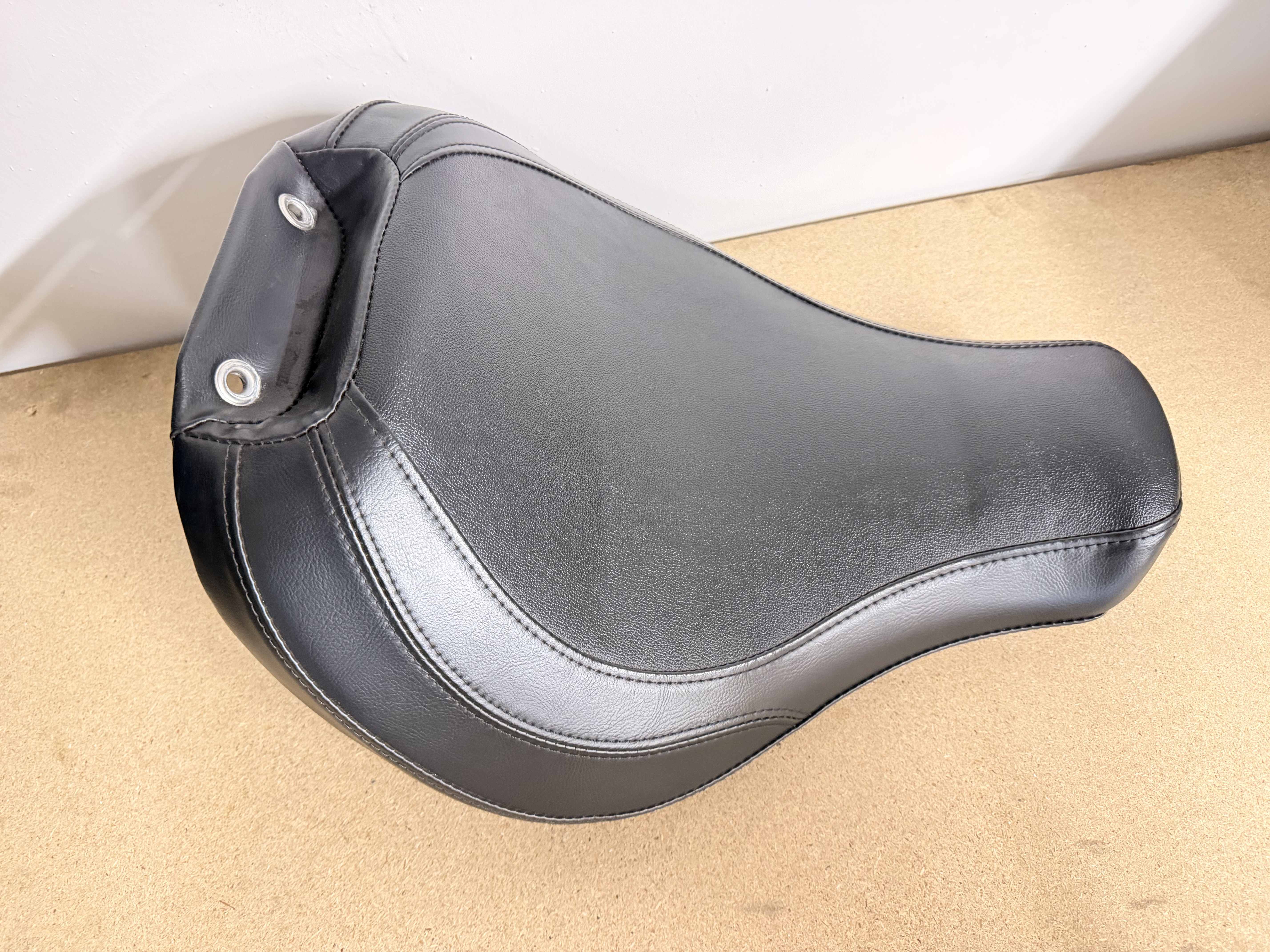 Harley-Davidson Fahrersitz OEM 52000332 gebraucht FAT BOY ab Bj 2018