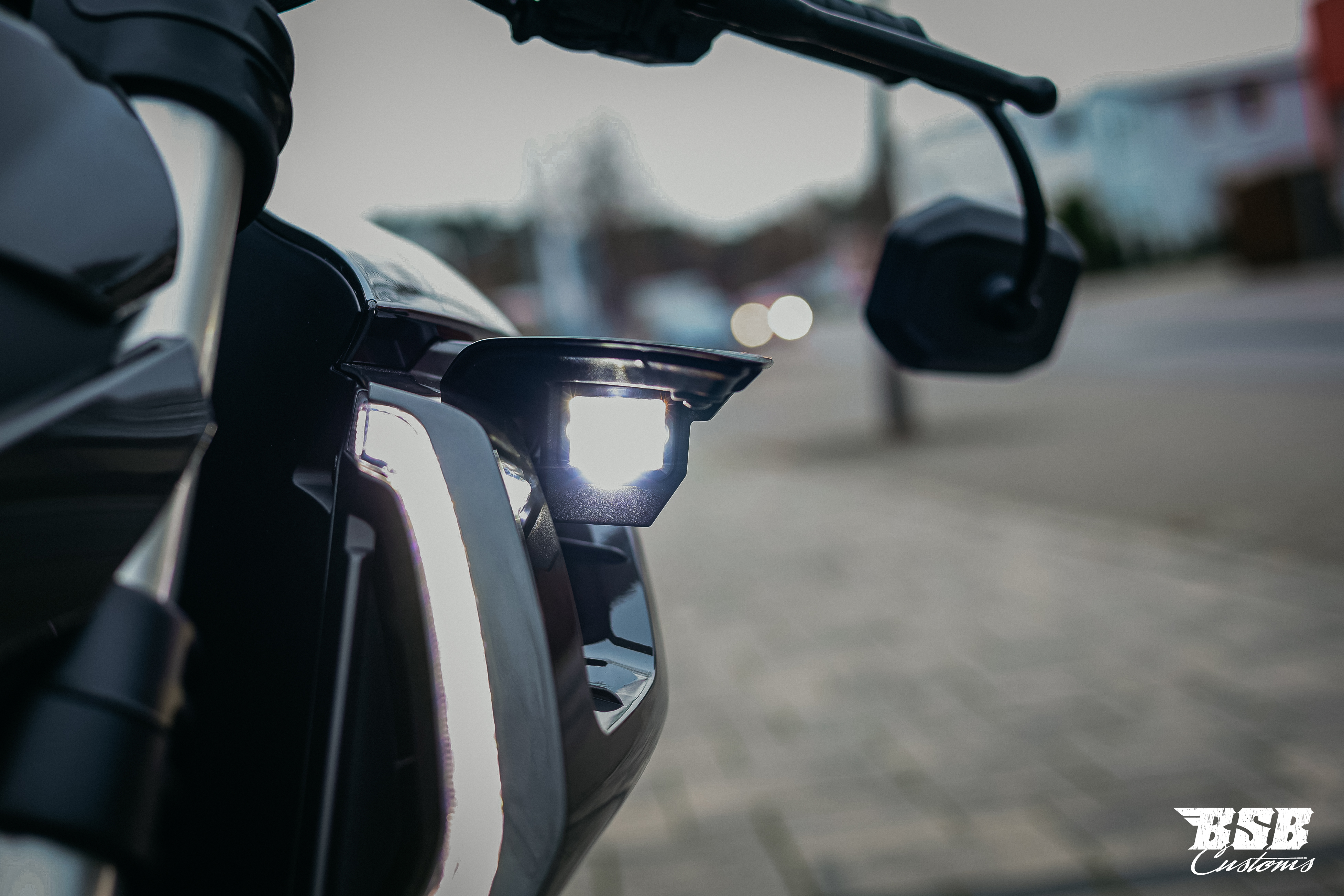 Benda LFC 700 Pro– Airride -300-er Hi-Reifen, ABS / TFT/ Anti-Hopping Kupplung modifiziert by BSB Customs NEUFAHRZEUG!!! 