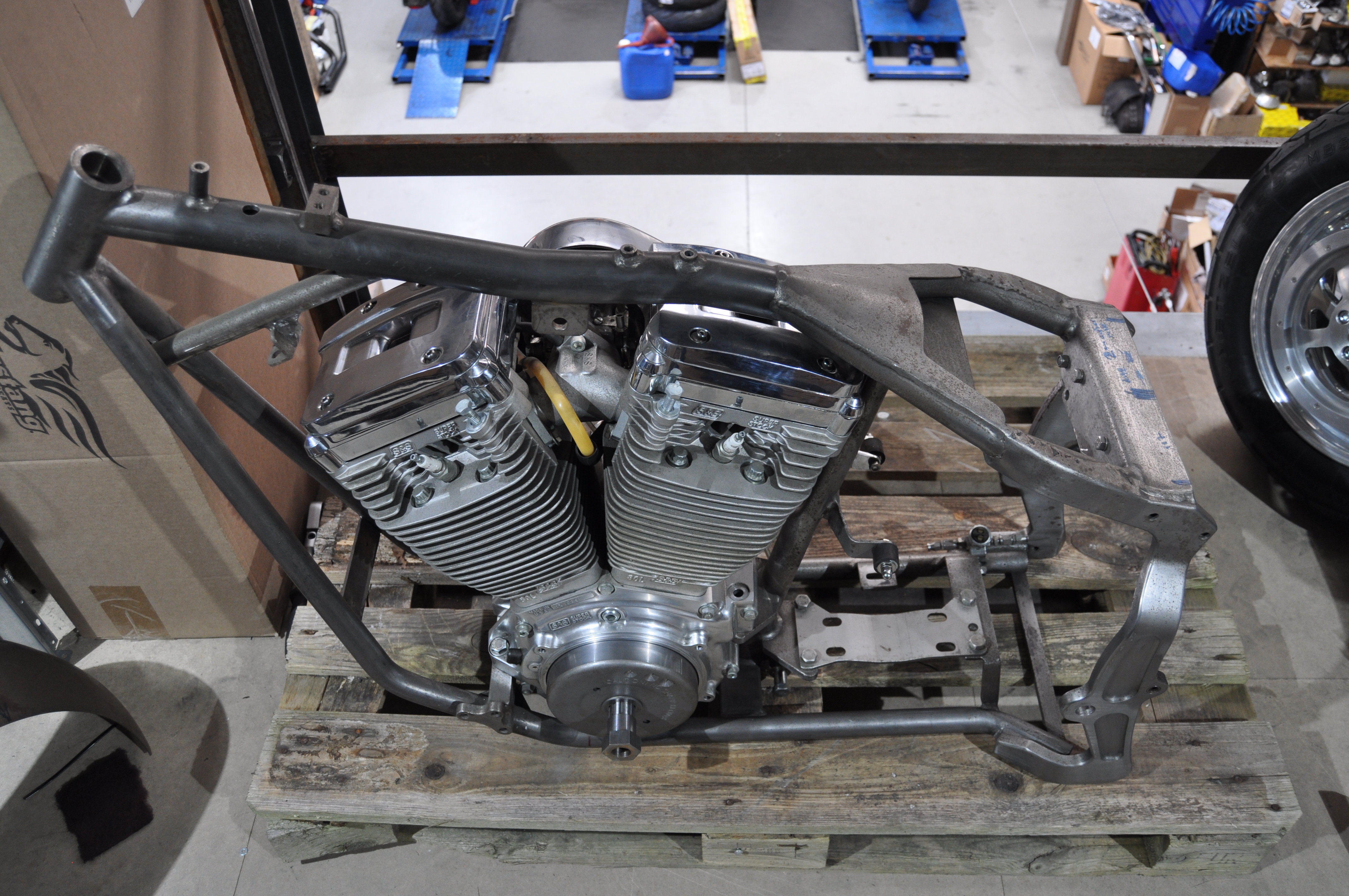 HP 010003 Custom-Rahmen Wide mit 40° Rake – 30 mm breiter als OEM, für 7-Zoll-Räder neu und unbenutzt | Nur Abholung