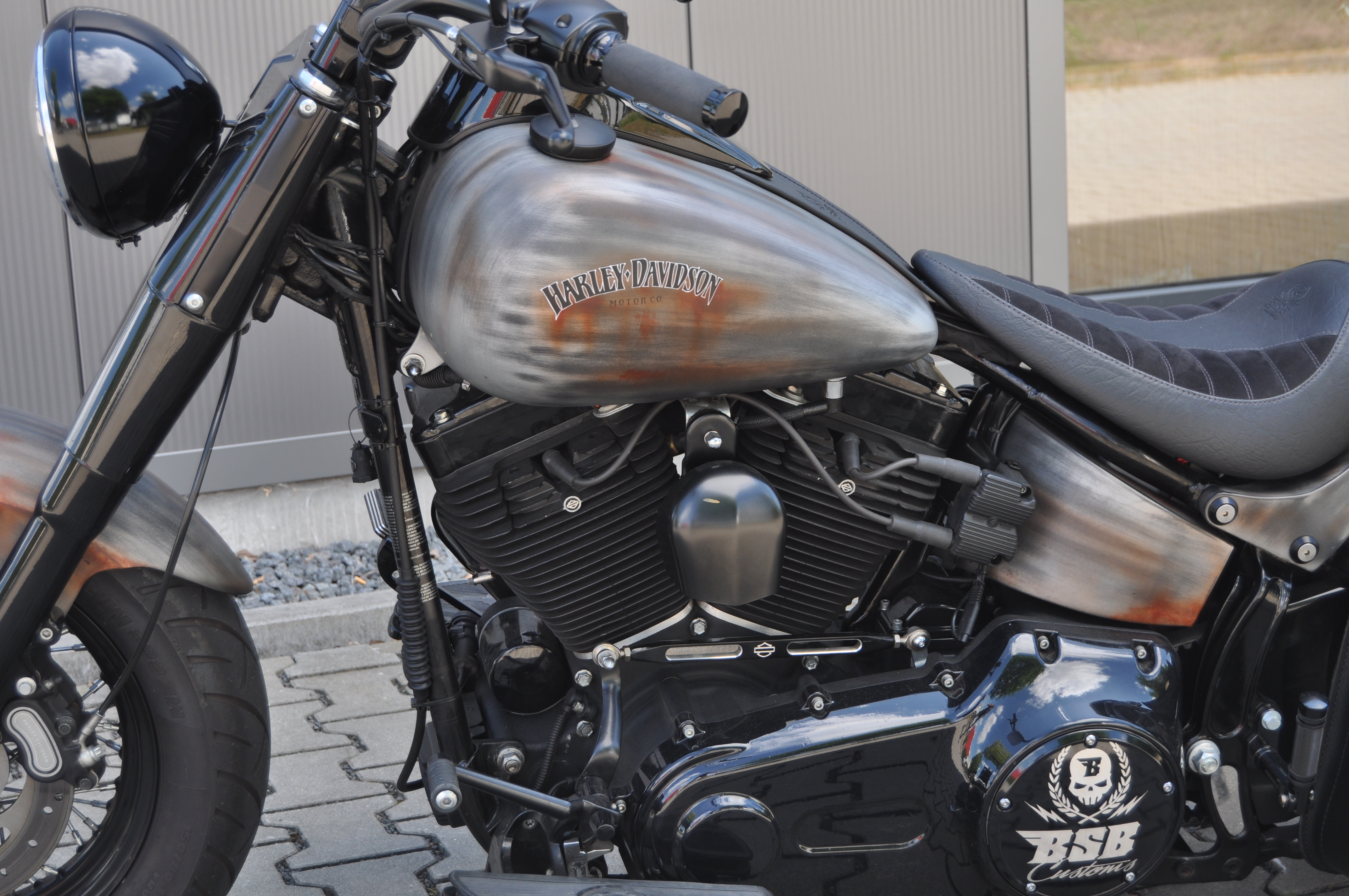 2014  Harley Davidson Softail SLIM  mit Mega Umbau // JEKILL&Hyde  // Sonderlackierung und  12 Monate Garantie 