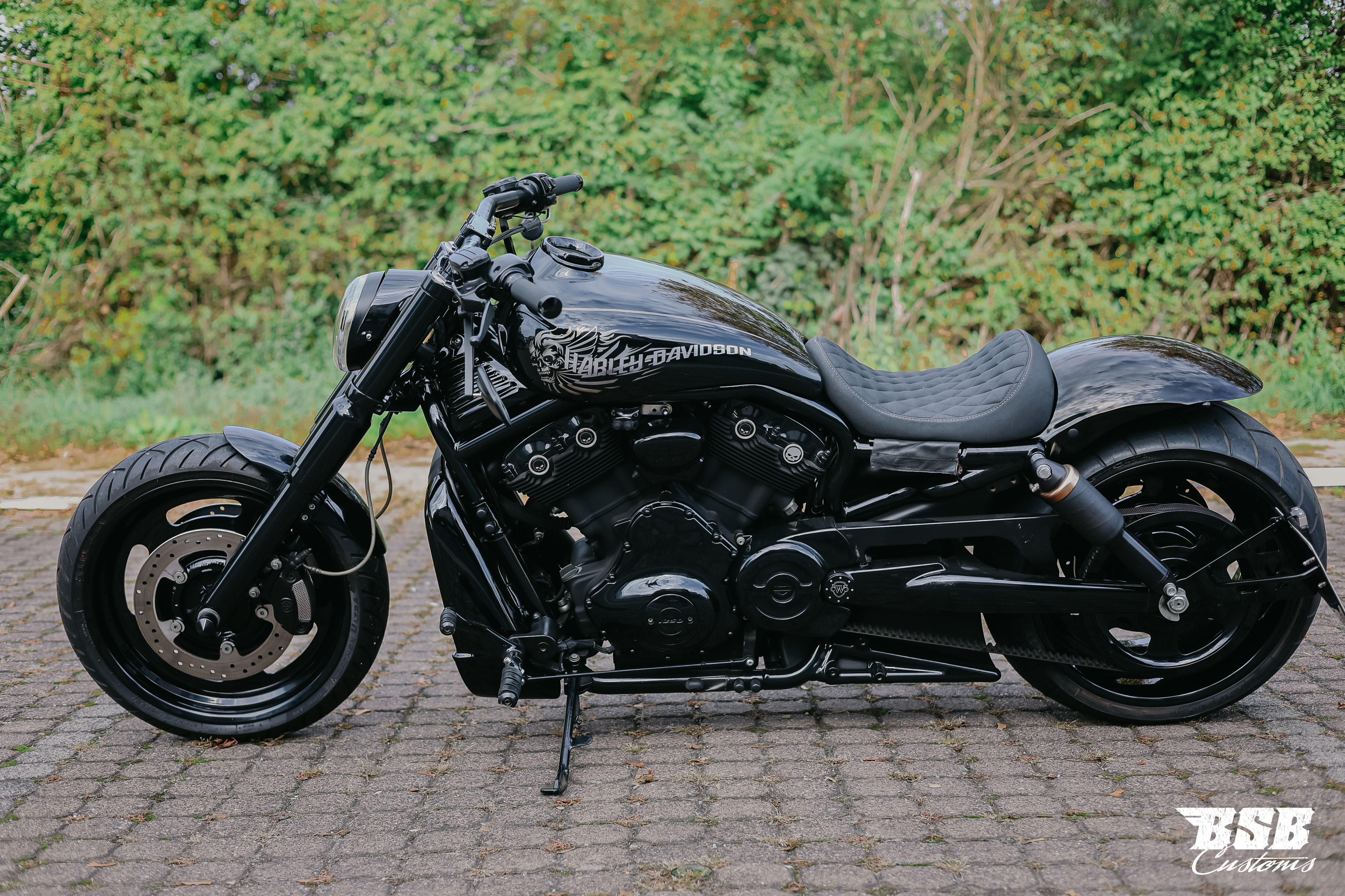 2008 Harley Davidson V-ROD edler Umbau 280-er,  NLC Anlage, Airride und vieles mehr .. ab 300 EUR finanzieren 