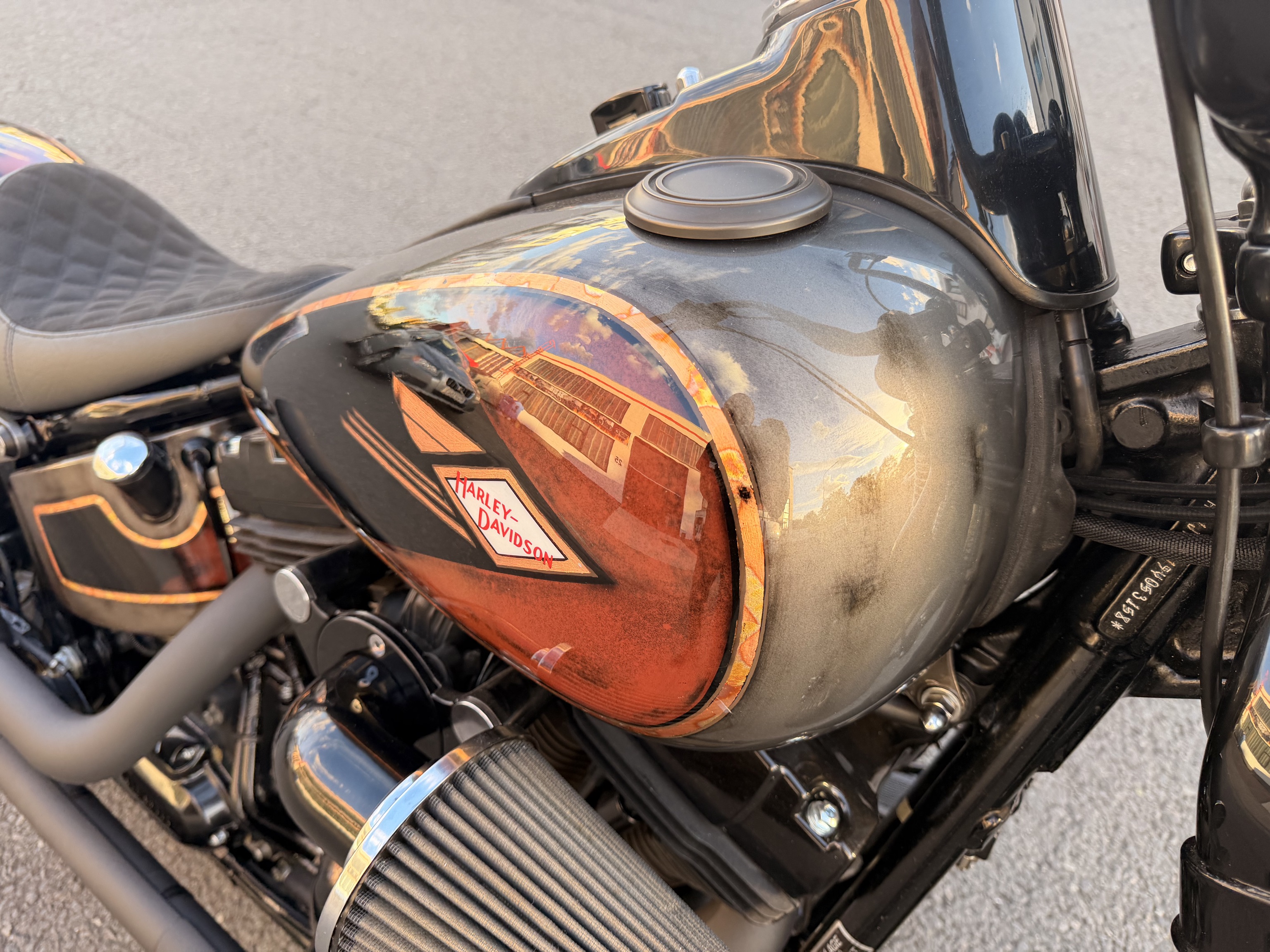 Harley-Davidson FLSB Cross Bones – letztes Baujahr | 5HD1 | 1. Hand | nur 2.500 km | exklusiver Custom-Umbau