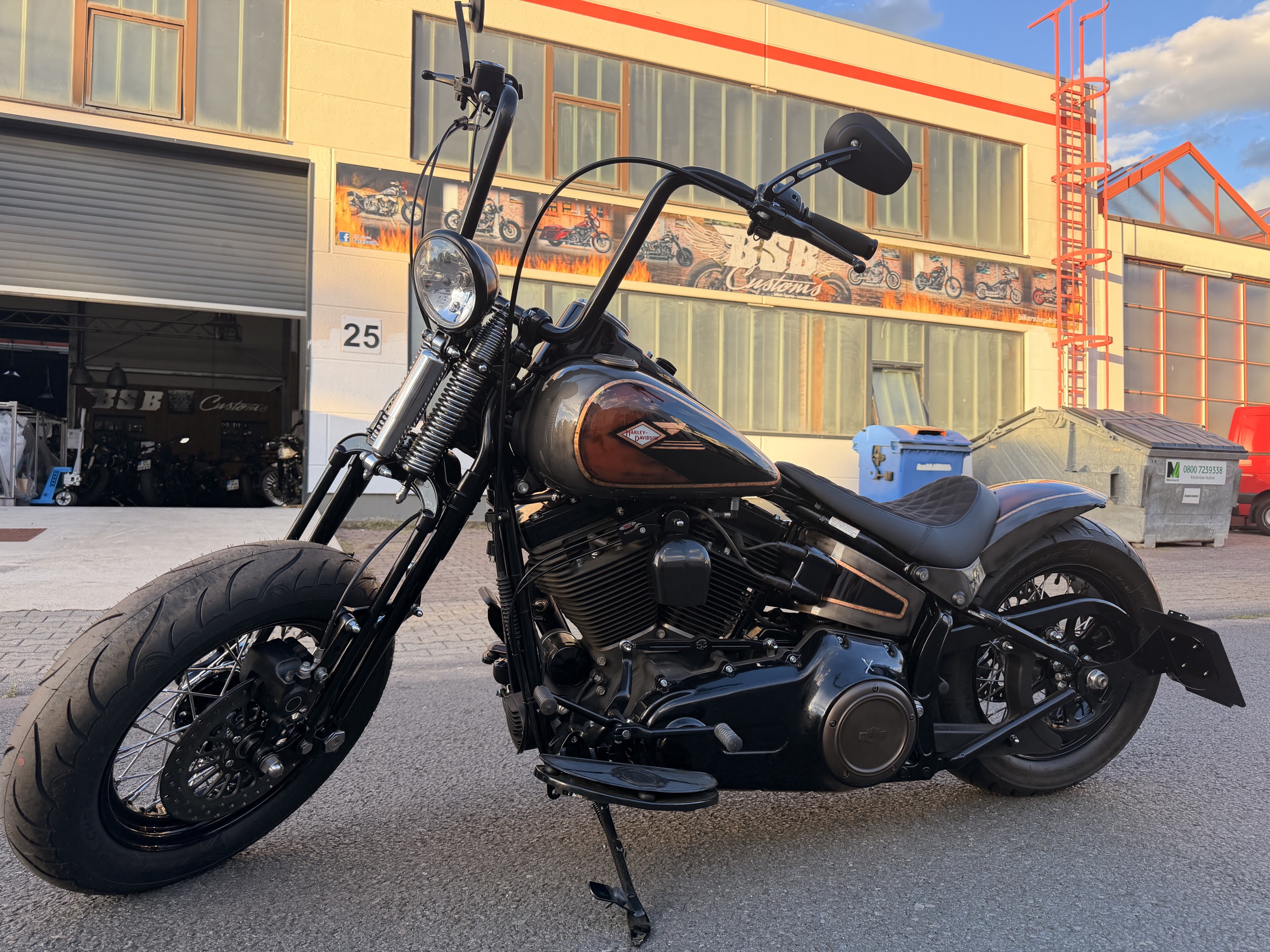 Harley-Davidson FLSB Cross Bones – letztes Baujahr | 5HD1 | 1. Hand | nur 2.500 km | exklusiver Custom-Umbau