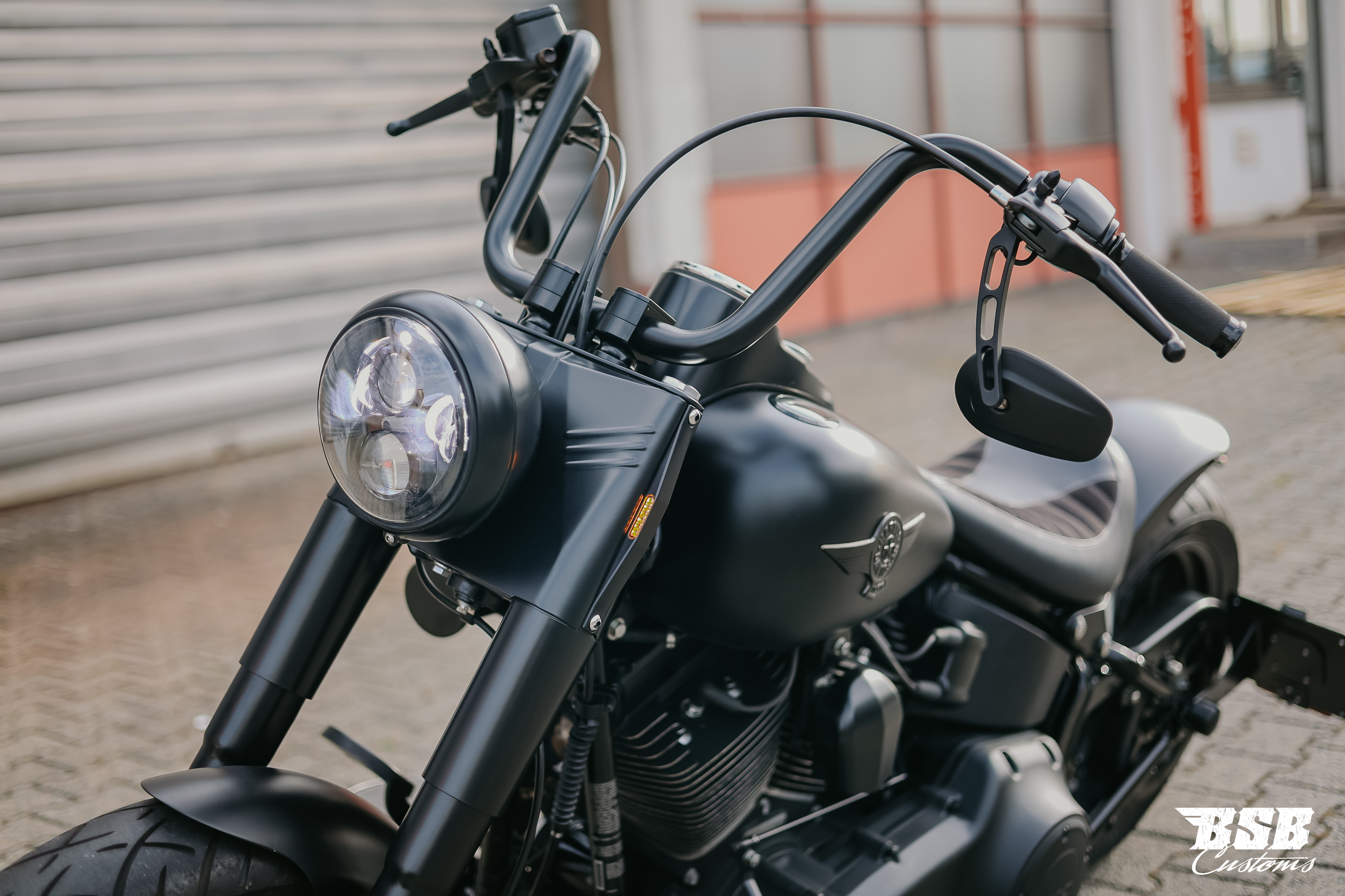 2012 Harley Davidson  Softail 103 CUI Mega-Umbau  ///  Jekill & Hyde Anlage / Finanzierung ab 5,99% möglich  ab 200 eur / mtl.