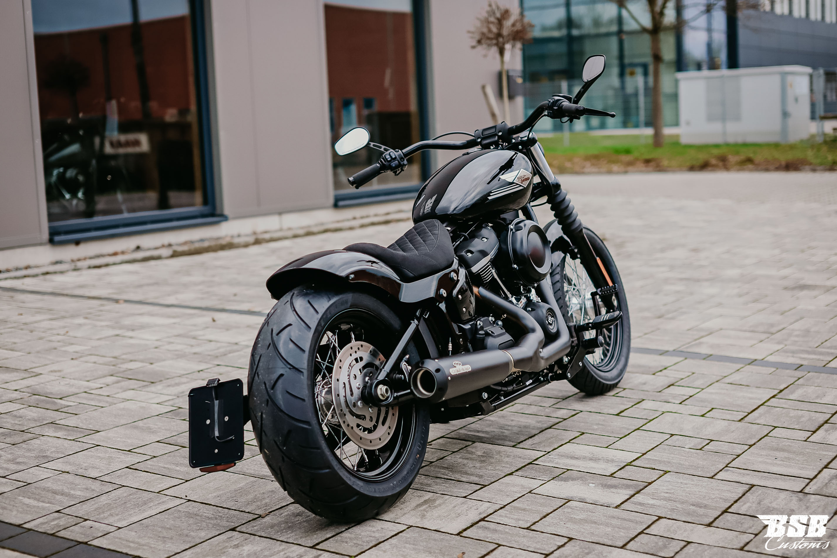 2020 FXBB 107 Softail Street BOB mit Umbau und Jekill & Hyde Anlage bereits ab 285 EUR finanzieren