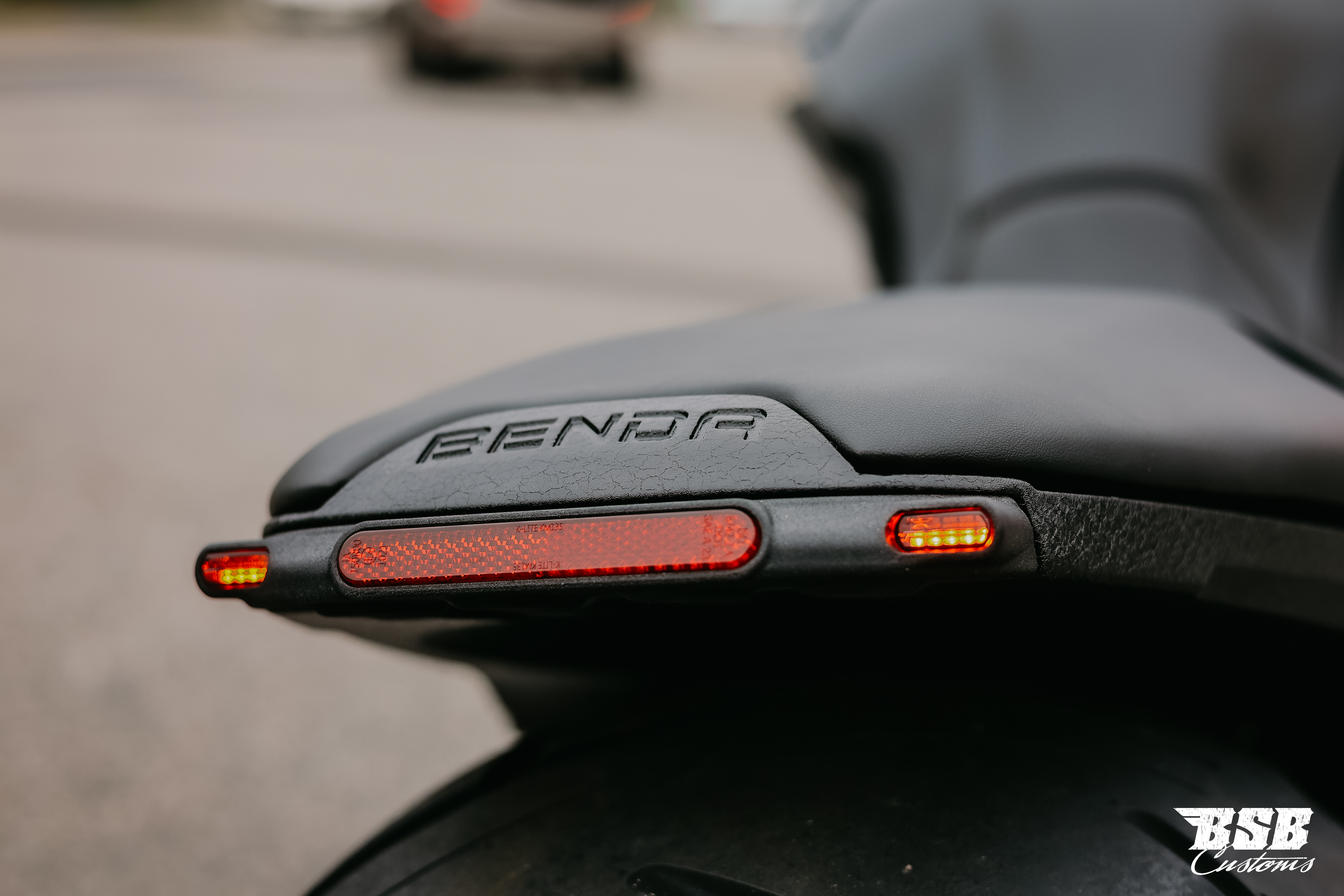 Eigenentwickelte Blinkerleiste für BENDA LFC 700 & LFC 700 PRO mit Fastline LED Lights (3in1: Rücklicht, Bremslicht & Blinker)