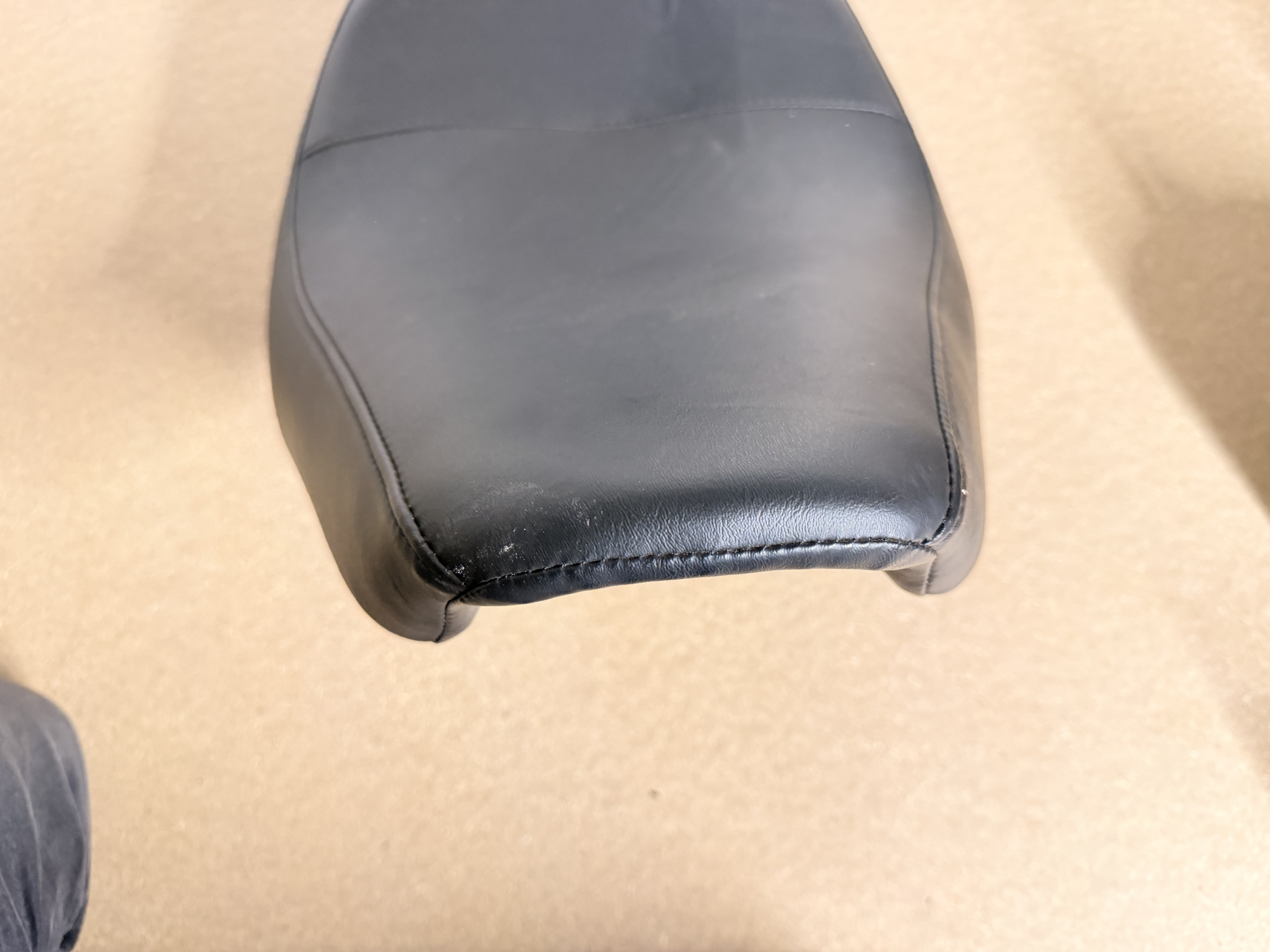 Harley-Davidson SITZ  OEM 52000270  gebraucht FAT BOY 107 -114 ab Bj 2018   und Sport Glide 