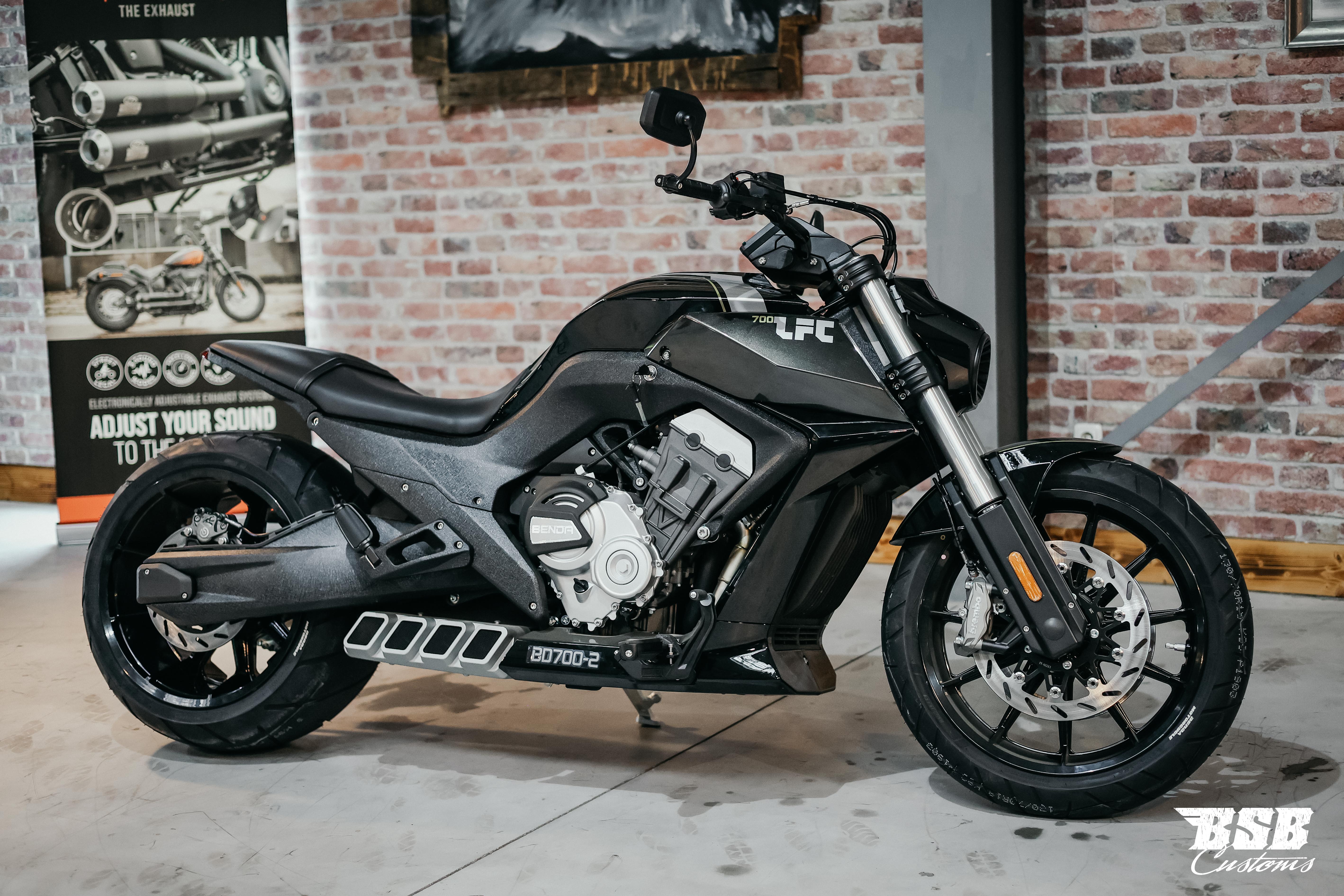 Benda LFC 700 – Der Power-Cruiser der Extraklasse 310-er Hi-Reifen, ABS / TFT/ Anti-Hopping Kupplung modifiziert by BSB Customs NEUFAHRZEUG!!! 