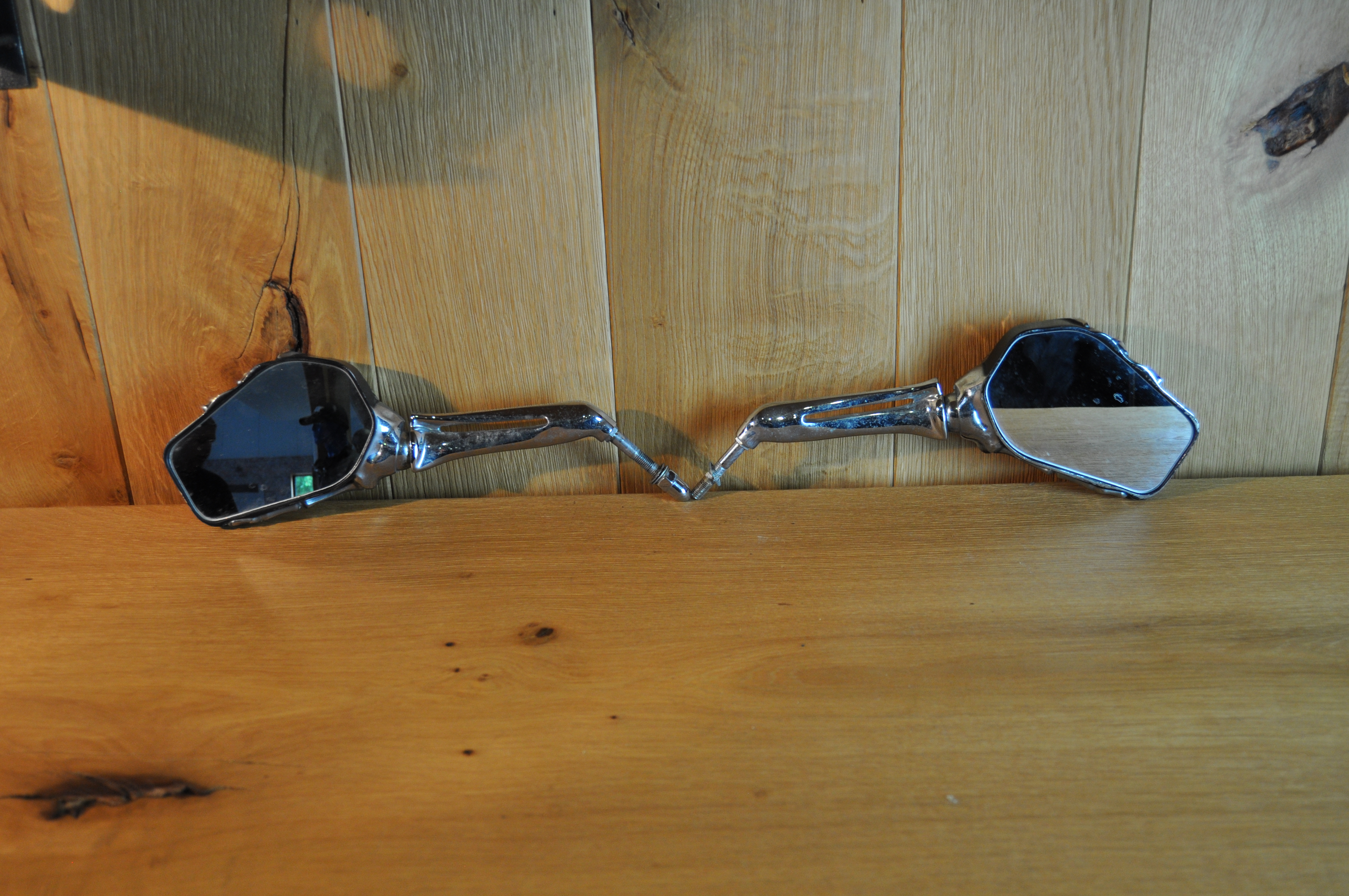 Skeleton Hand Spiegel Chrom links – Custom Spiegel für Harley-Davidson & Chopper