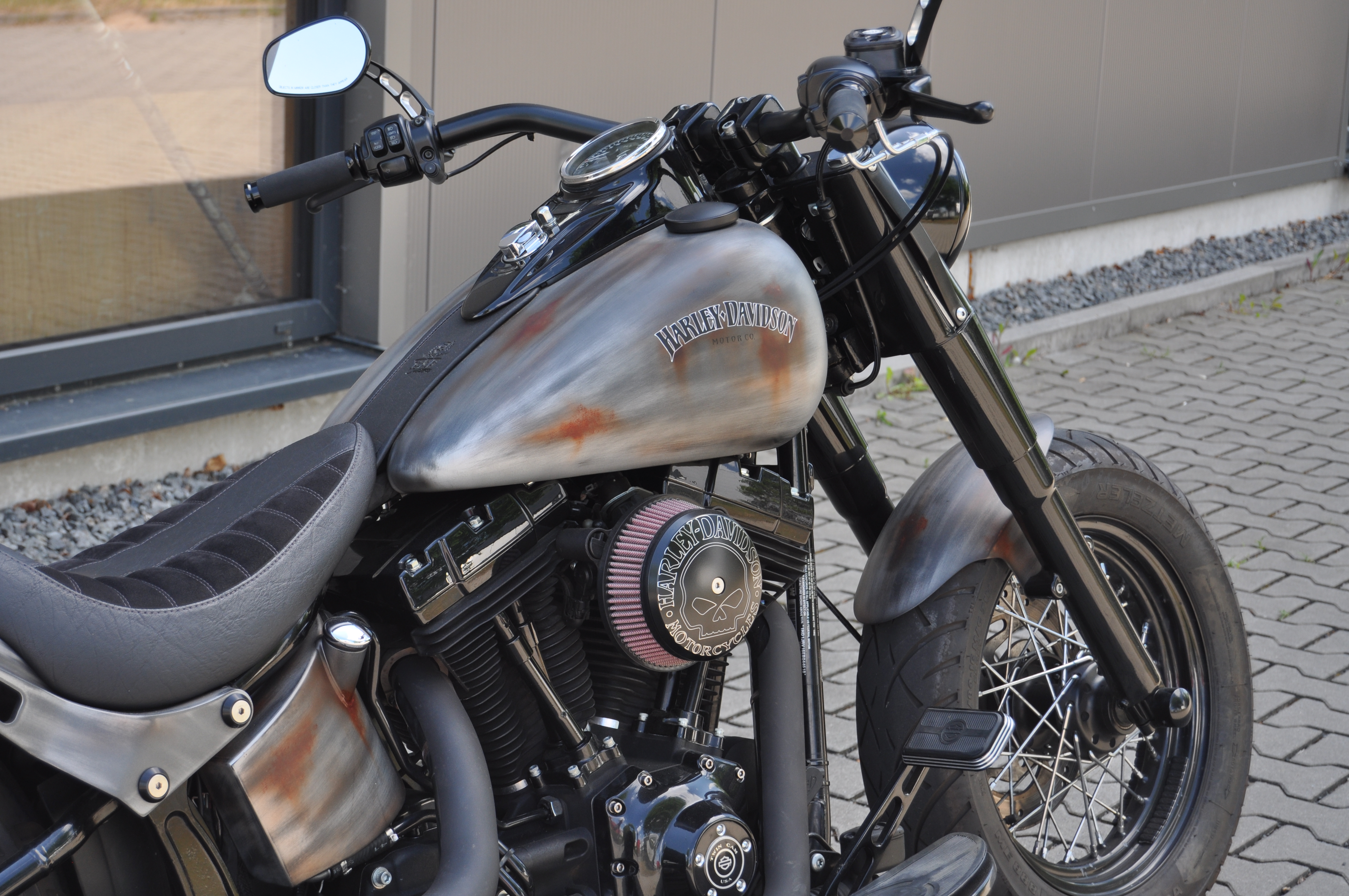 2014  Harley Davidson Softail SLIM  mit Mega Umbau // JEKILL&Hyde  // Sonderlackierung und  12 Monate Garantie 