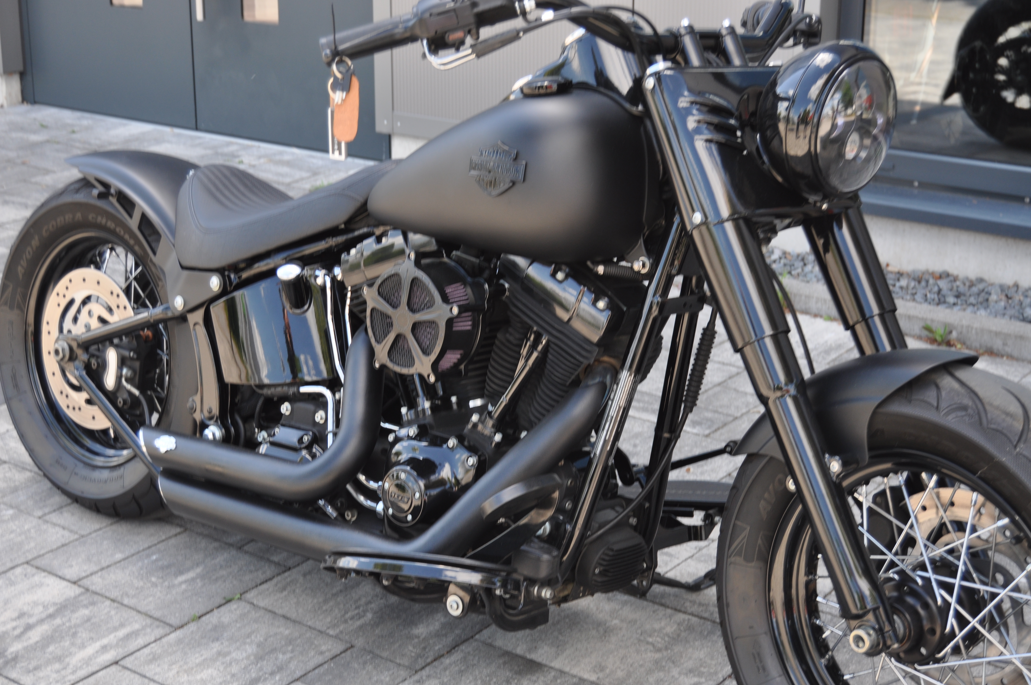 2012  Harley Davidson Softail SLIM  mit Mega Umbau 200 Hi-Reifen //  12 Monate Garantie 