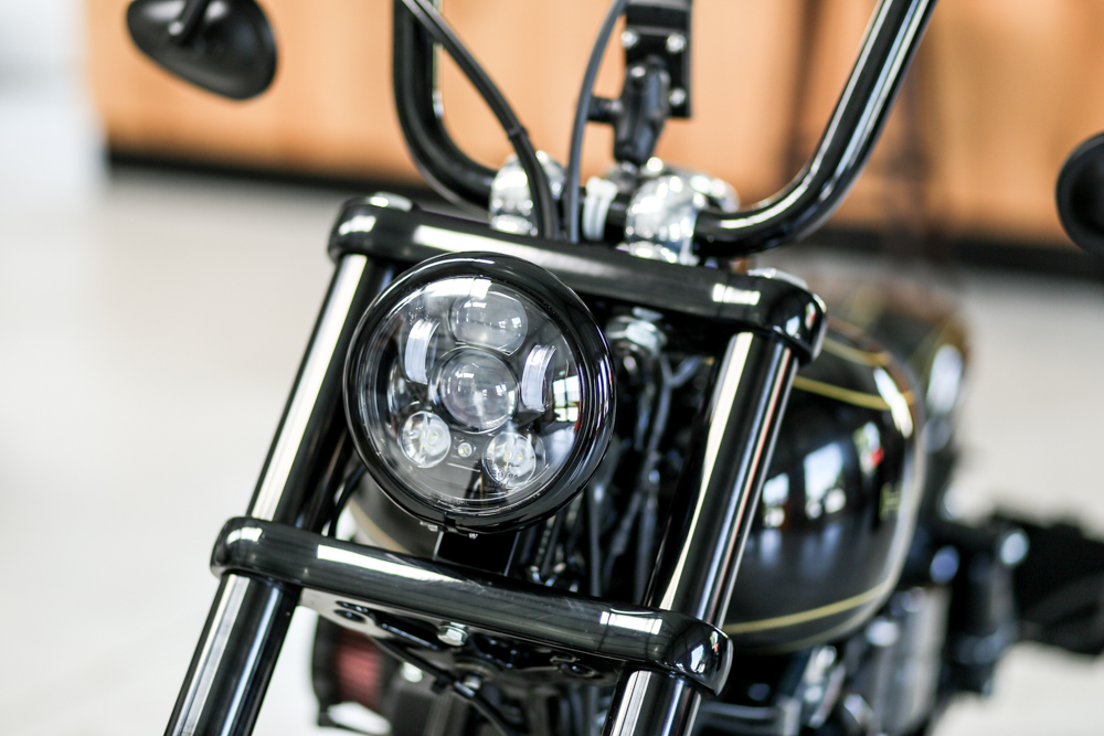 LED 5,75 Zoll schwarz, Standlicht, CE-Zulassung für Harley Davidson SOFTAIL DYNA SPORTSTER Modelle 5 3/4 LED