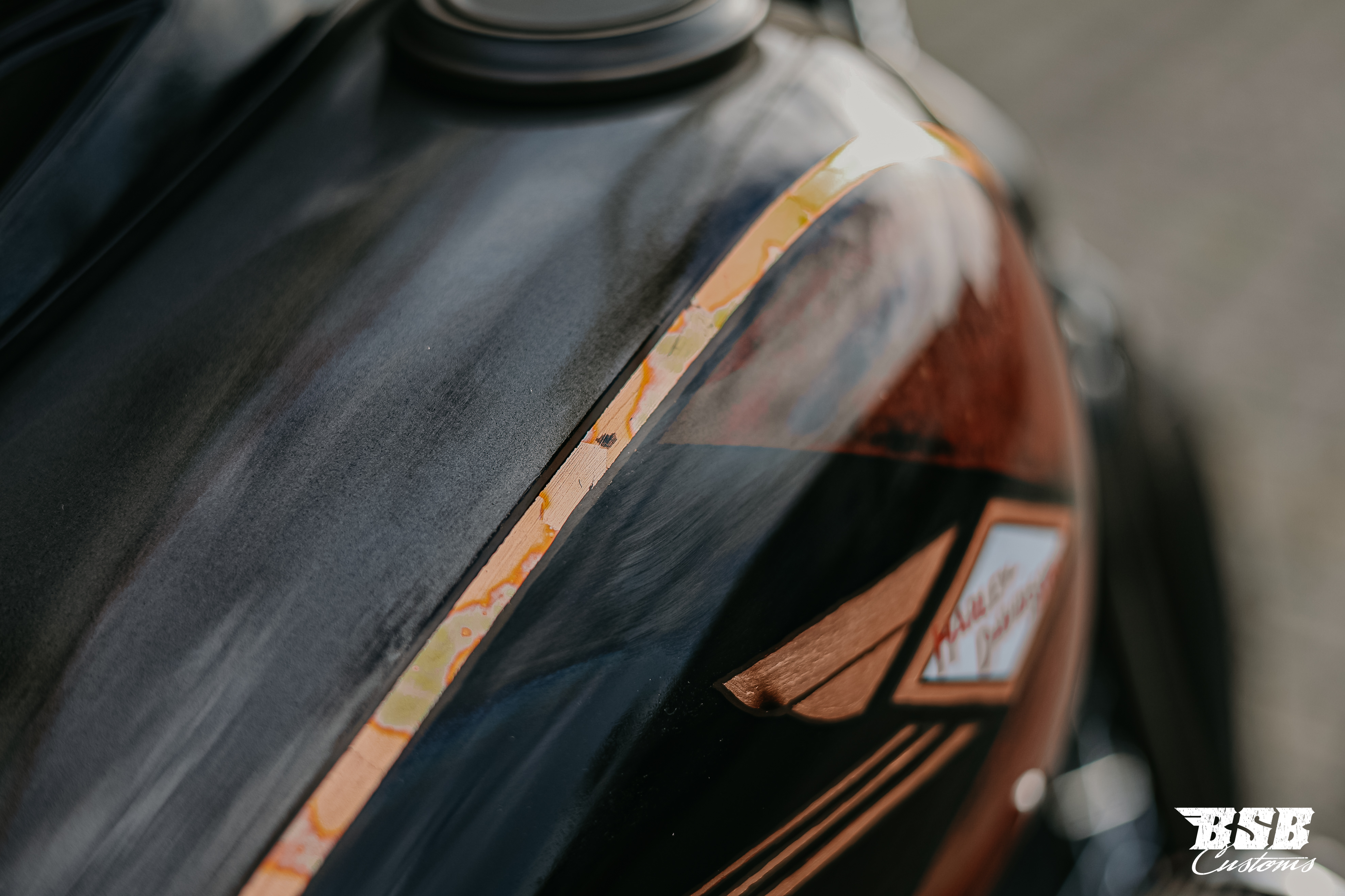 Harley-Davidson FLSB Cross Bones – letztes Baujahr | 5HD1 | 1. Hand |  exklusiver Custom-Umbau