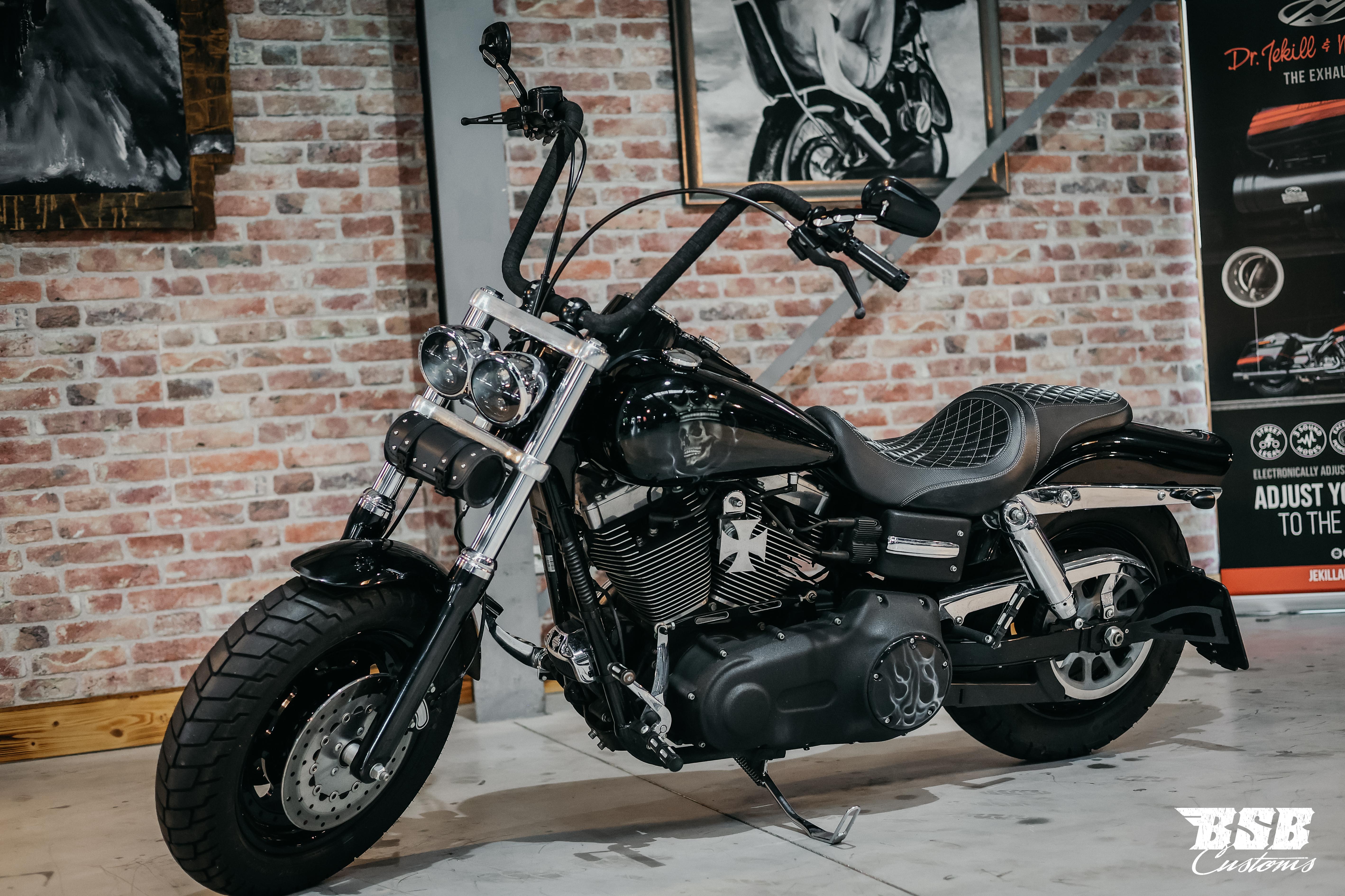 2008 Harley Davidson FXDF FAT BOB 5HD1.. TOP Zustand // Kess Tech Anlage / Airbrush Lackierung