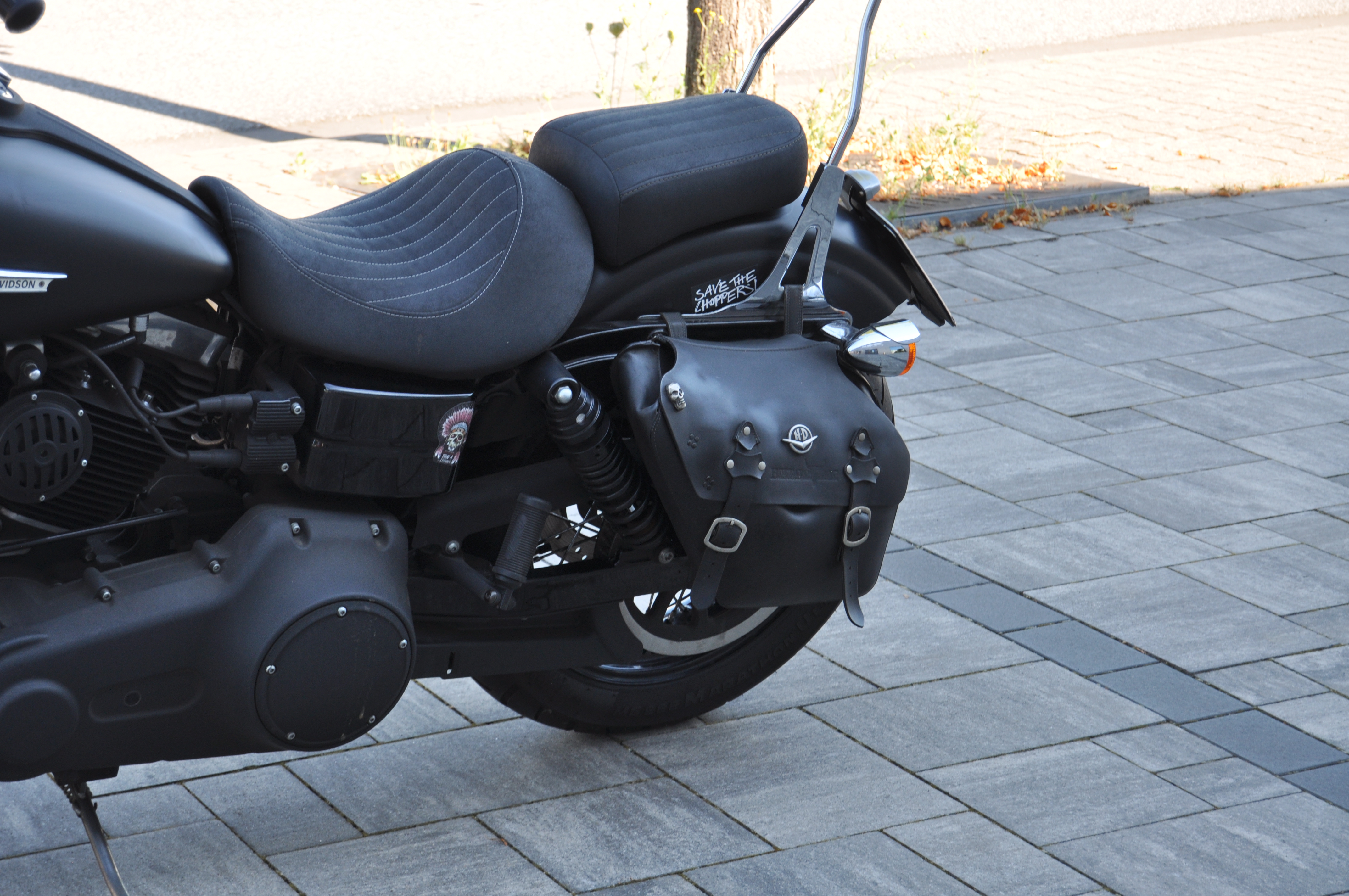 2016 Harley Davidson FXDB Street Bob - 5HD1 - 1 Hand  (ab 300 EUR finanzieren*) 