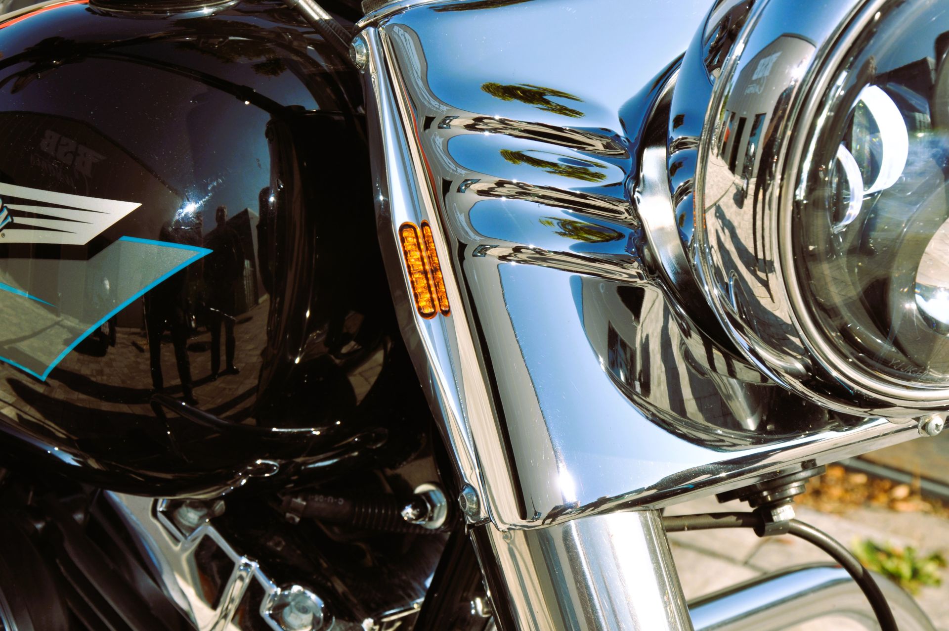 Stash 21 Blinker für Harley Davidson Softail & Fat Boy Big Twin 1993-2017 schwarz glanz / eloxiert / poliert 