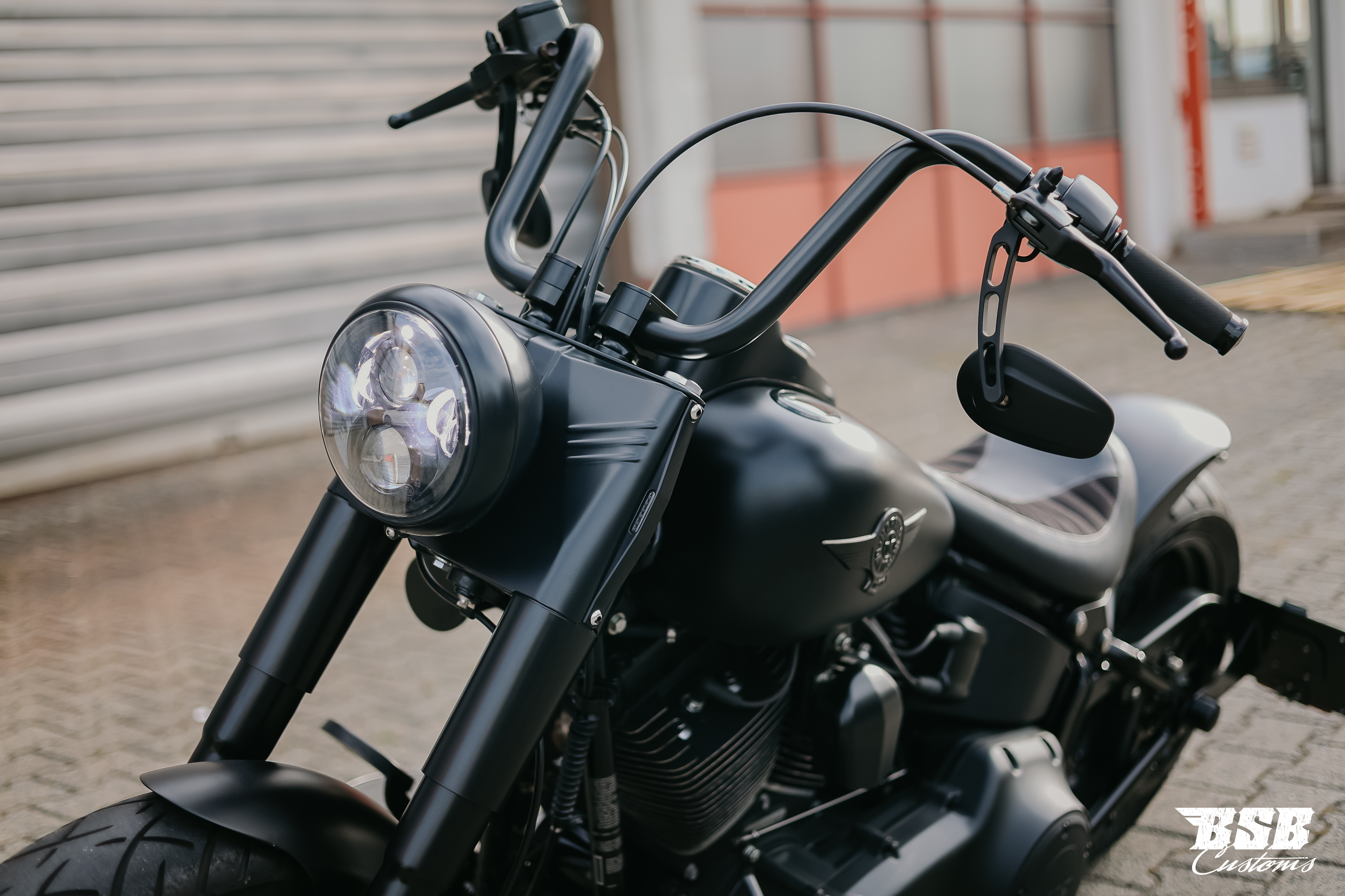 2012 Harley Davidson  Softail 103 CUI Mega-Umbau  ///  Jekill & Hyde Anlage / Finanzierung ab 5,99% möglich  ab 200 eur / mtl.