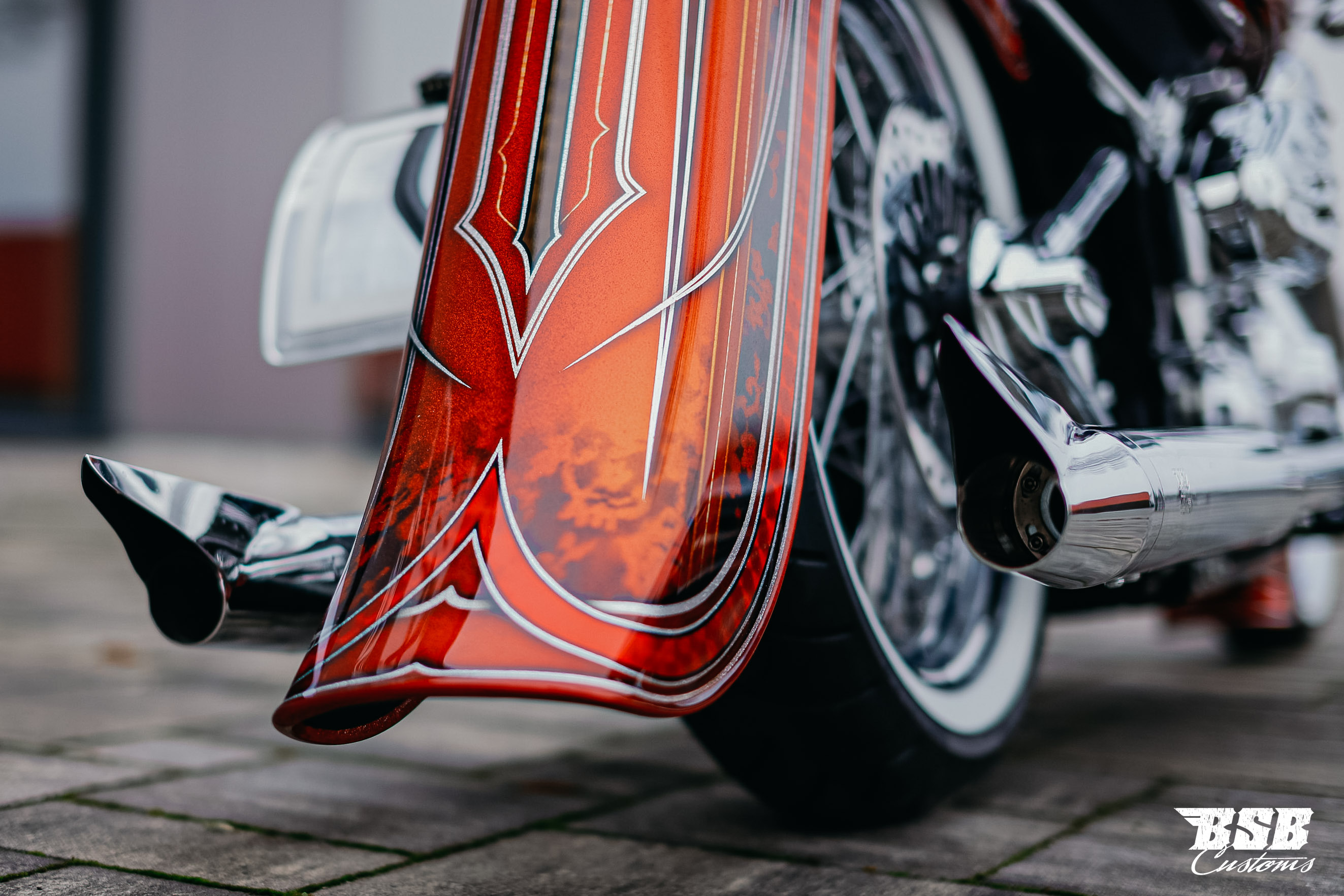 23" CHICANO EL DORADO  FRONTFENDER von Thunderbike für Harley-Davidson Softail Heritage FLHC/S & Deluxe FLDE ab 18 