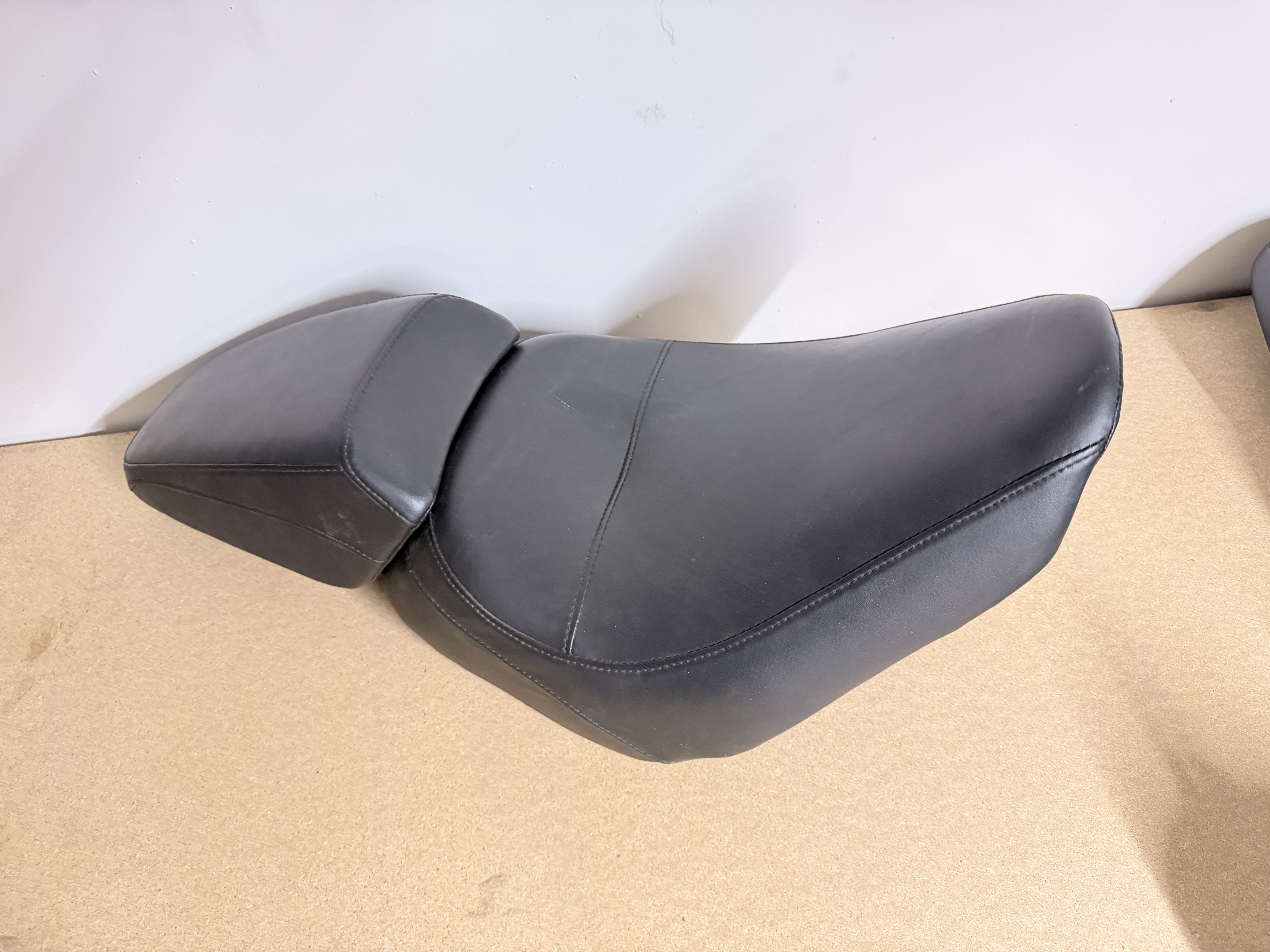 Harley-Davidson SITZ  OEM 52000270  gebraucht FAT BOY 107 -114 ab Bj 2018   und Sport Glide 