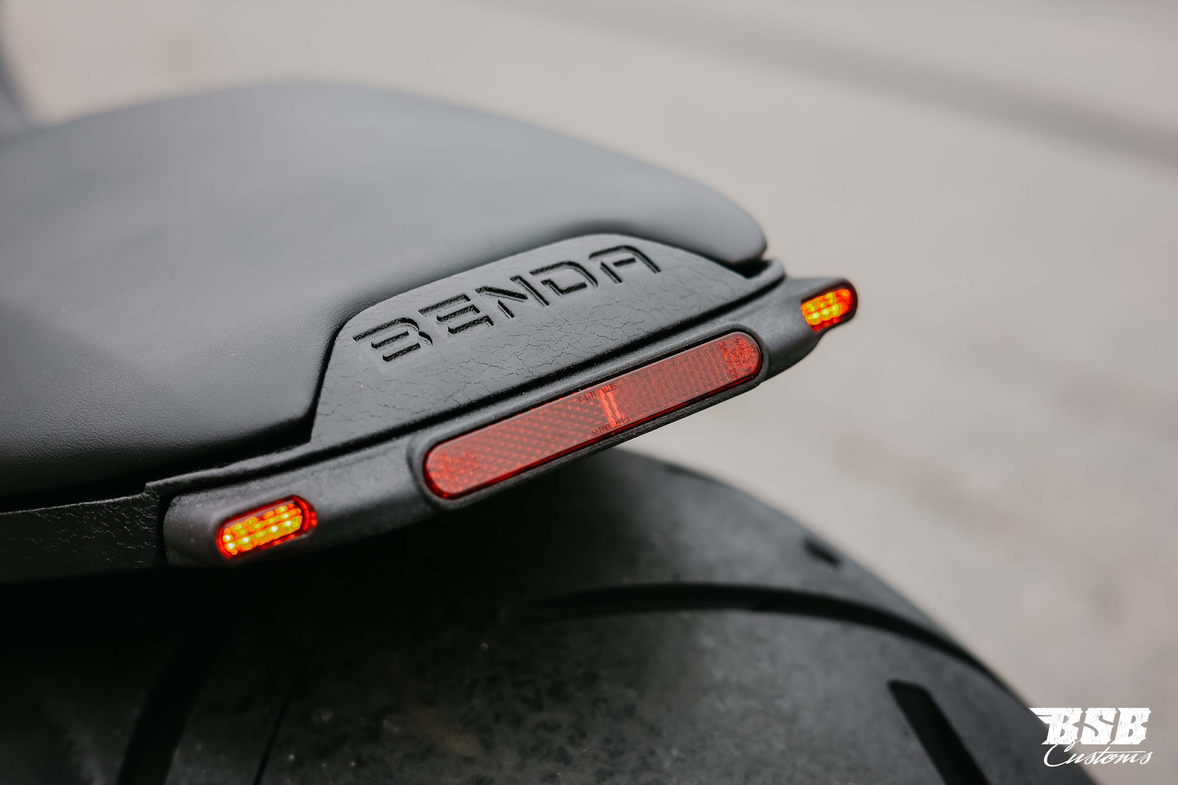 Benda LFC 700 Pro– Airride -300-er Hi-Reifen, ABS / TFT/ Anti-Hopping Kupplung modifiziert by BSB Customs NEUFAHRZEUG!!! 