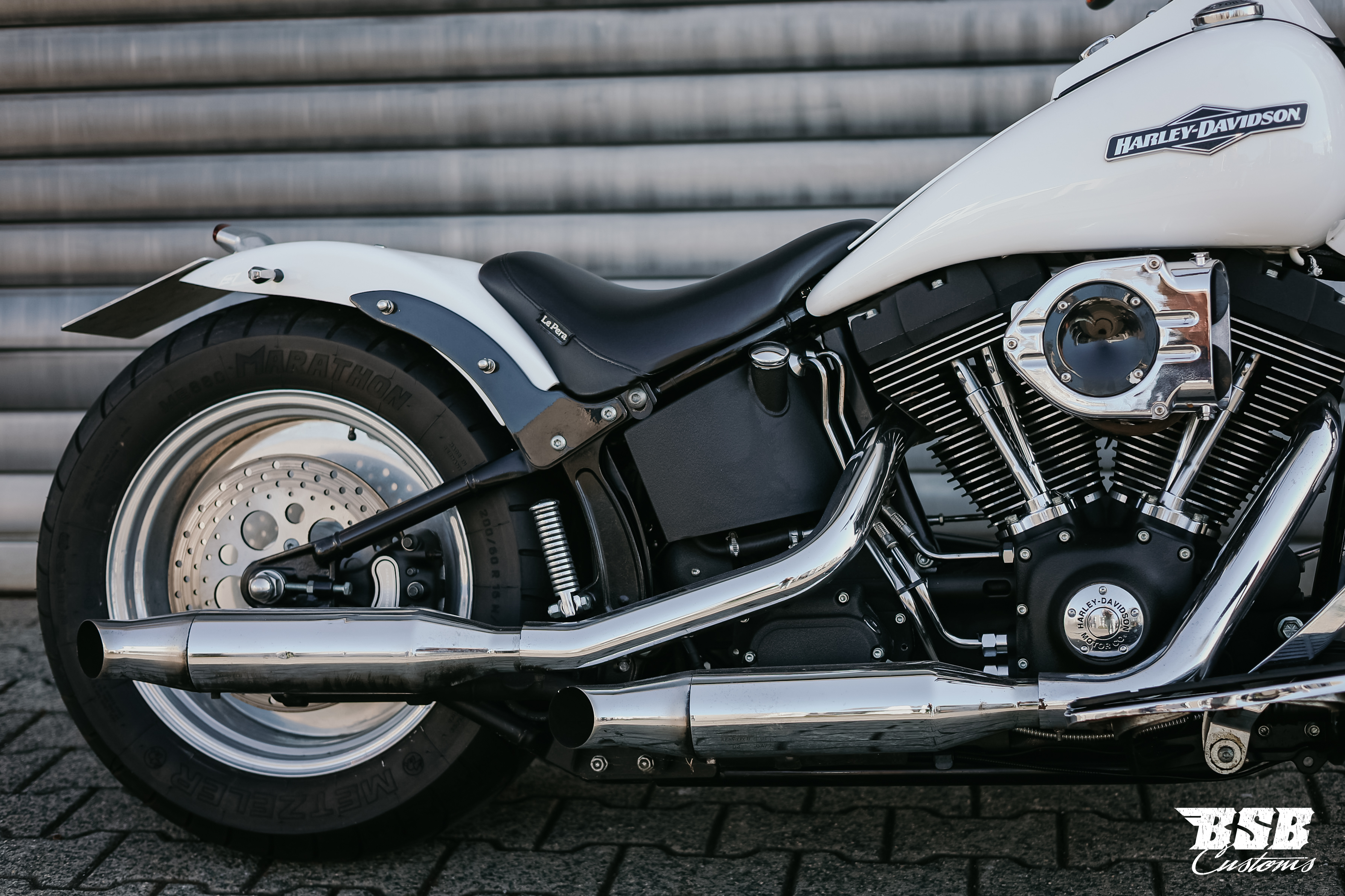 2000 Harley Davidson FXSTB Night Train mit "VERGASER" mit vielen Extras + 12 Monate Garantie 