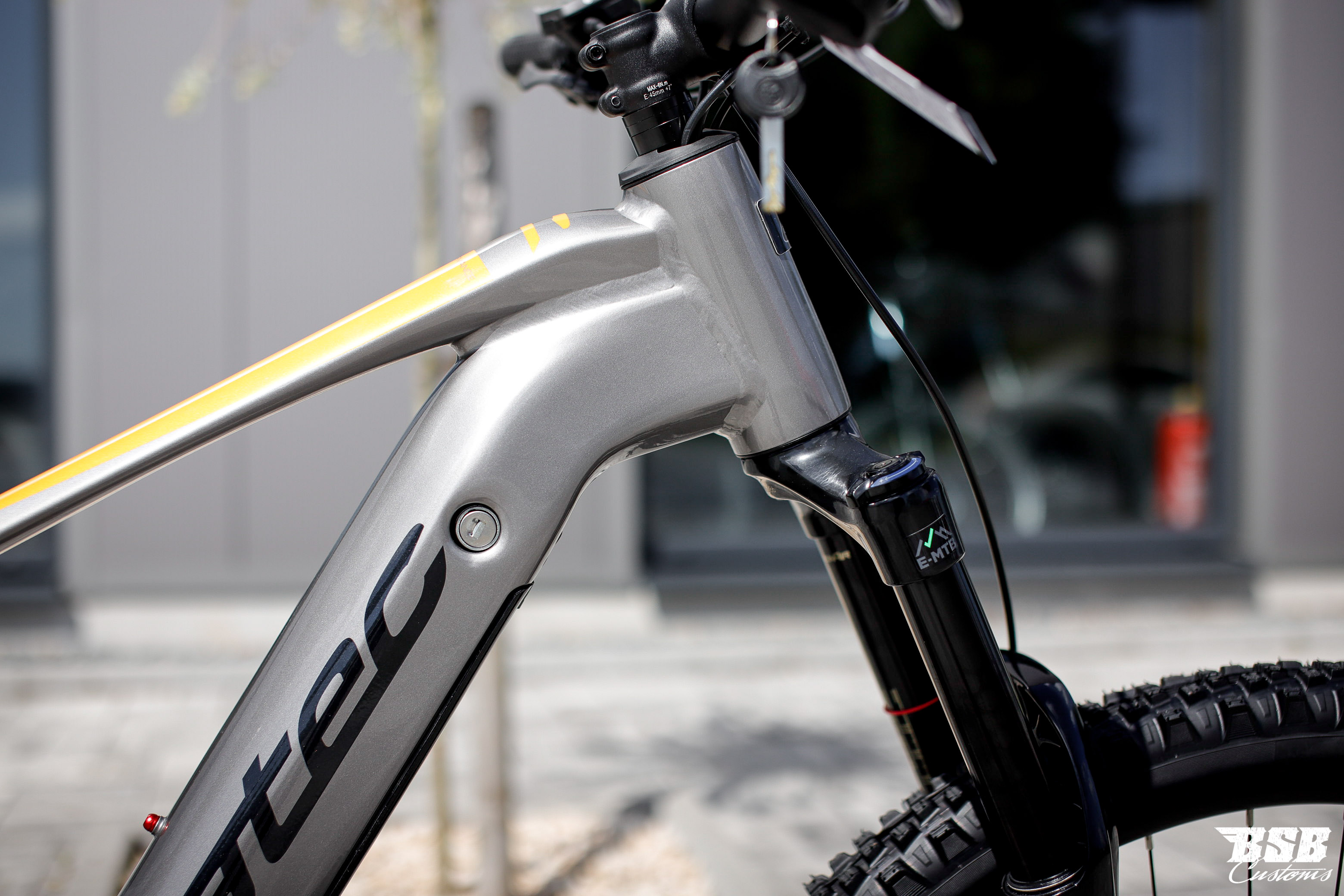 _MG_8660HIOgI2GPzPGXi Corratec E-Power RS 160 PRO Gold/Silber MODELL 2022, Bosch Performance Line CX