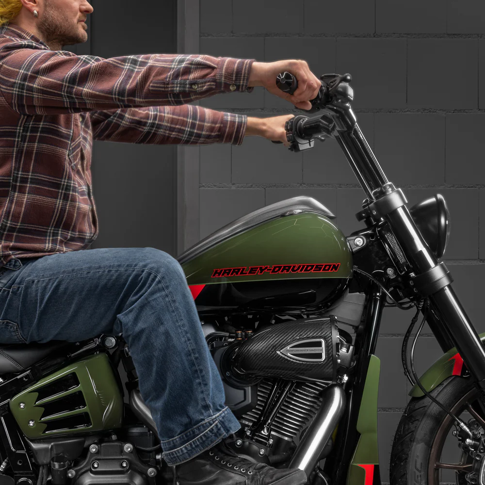 CHAMPION T-BAR MEGA – STEALTH VIEW EDITION – ein hochwertiger Custom-Lenker für Harley-Davidson Softail, Dyna und Sportster Modelle.