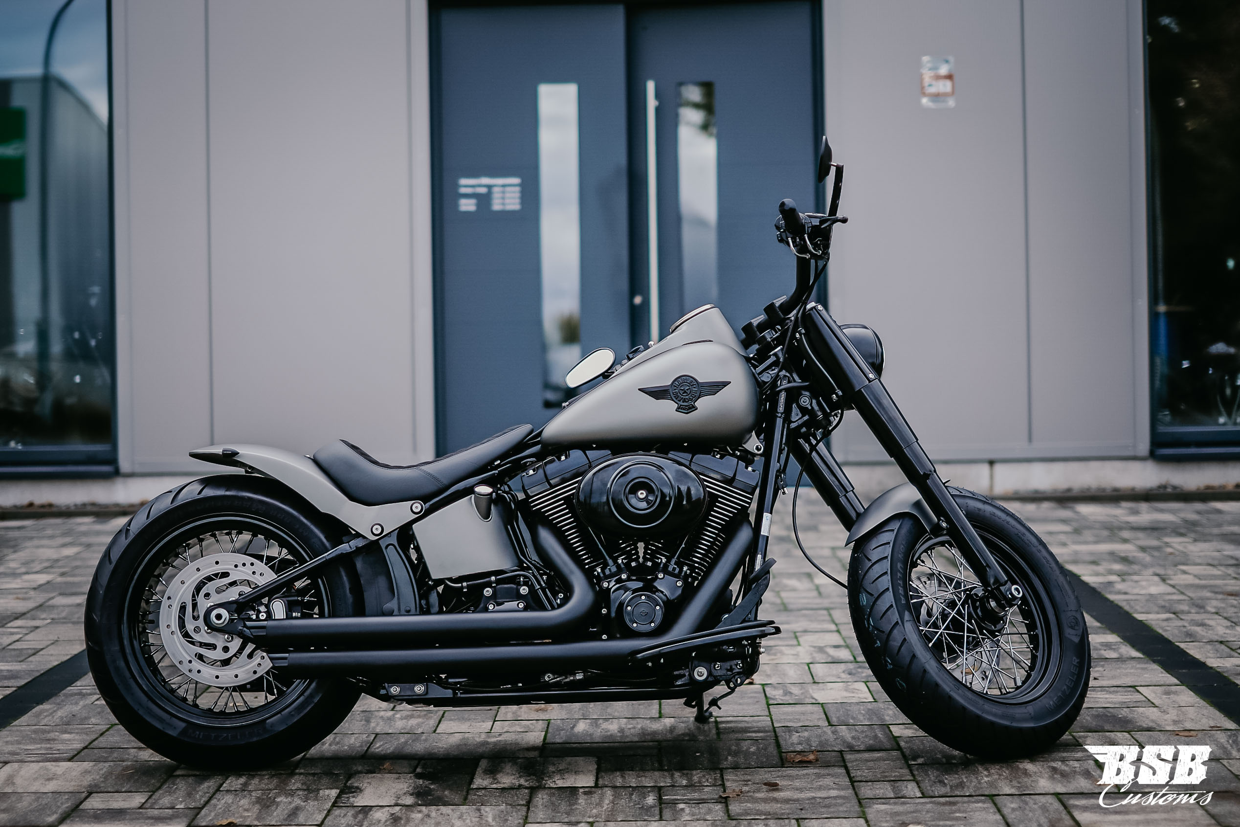 VERKAUFT !!! 2009 Heritage Softail by BSB CUSTOMS mit vielen Extras TOP Zustand (ab 293,- EUR finanzieren*)