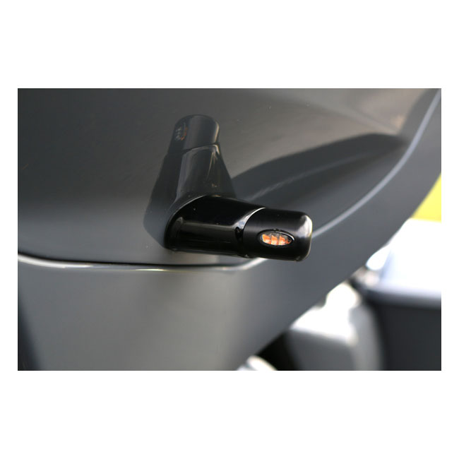 Kodlin Elypse LED Mini-Frontblinker Schwarz mit DLR-Tagfahrlicht für Harley-Davidson Road Glide & Low Rider (15–24)