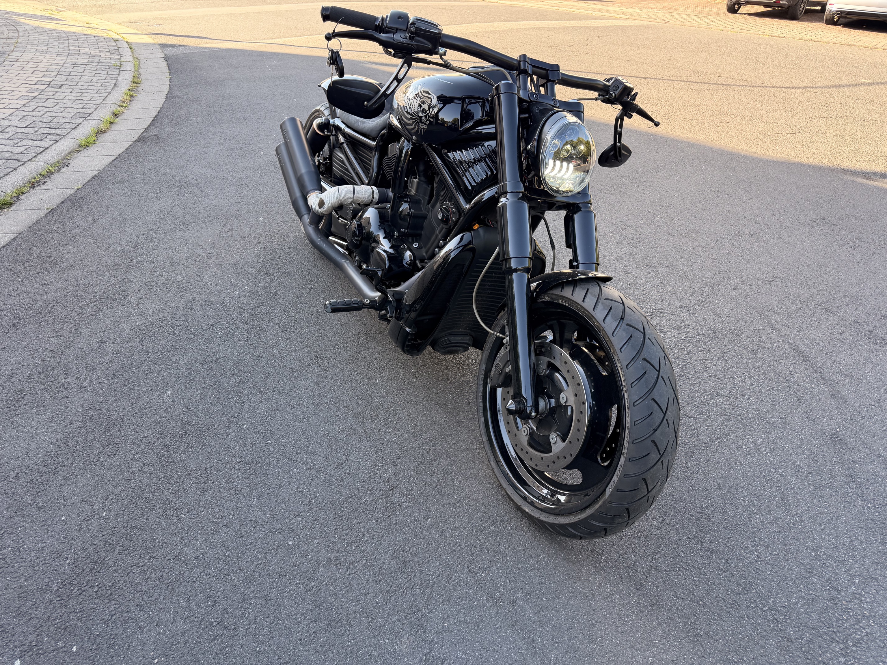 2008 Harley Davidson V-ROD edler Umbau 280-er,  NLC Anlage, Airride und vieles mehr .. ab 300 EUR finanzieren 