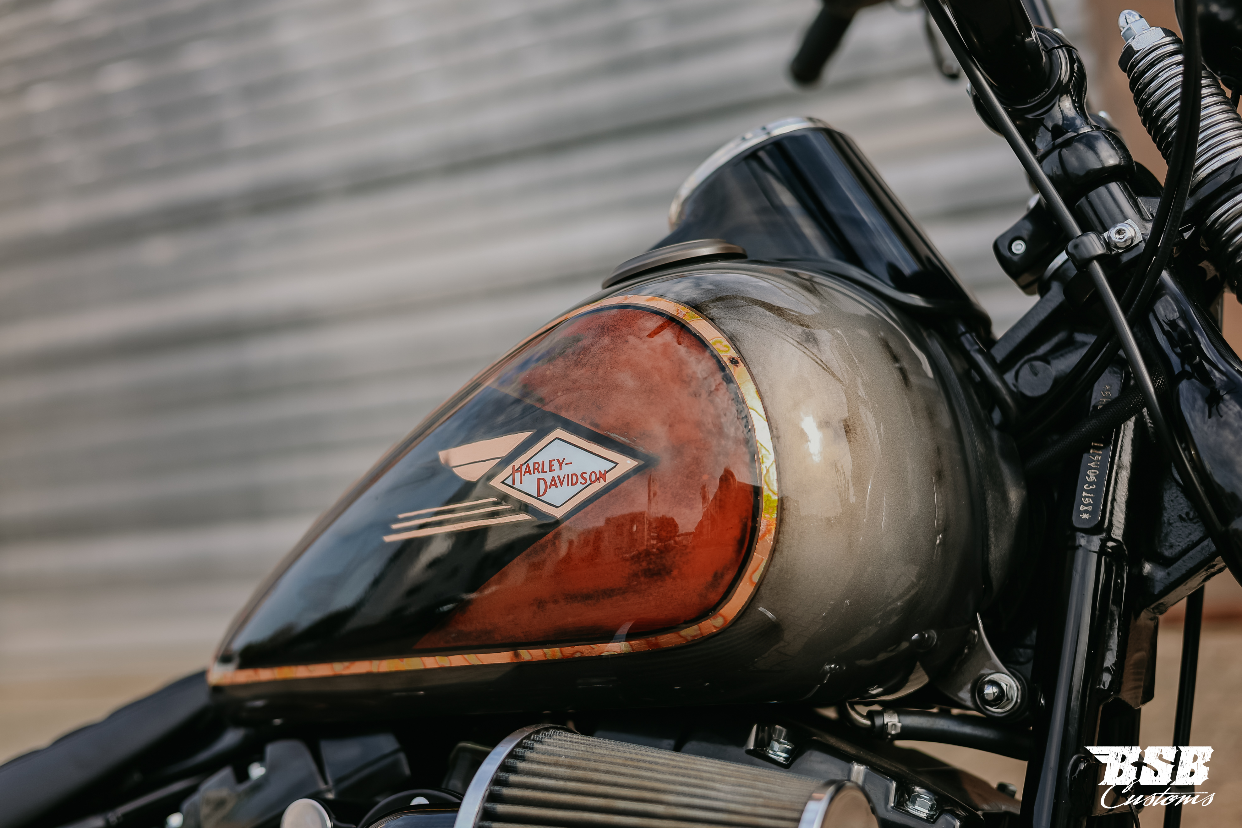 Harley-Davidson FLSB Cross Bones – letztes Baujahr | 5HD1 | 1. Hand |  exklusiver Custom-Umbau