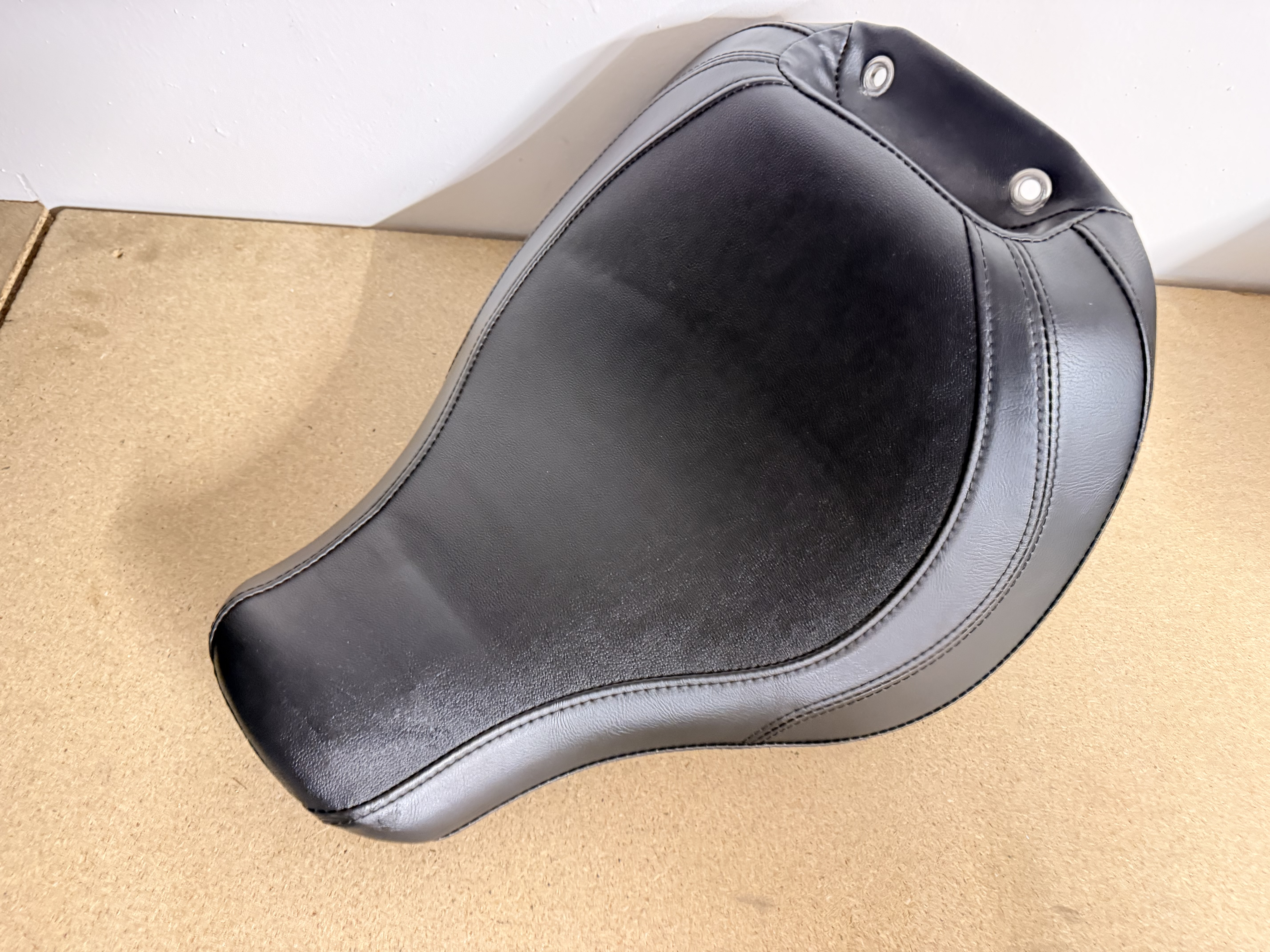 Harley-Davidson Fahrersitz OEM 52000332 gebraucht FAT BOY ab Bj 2018