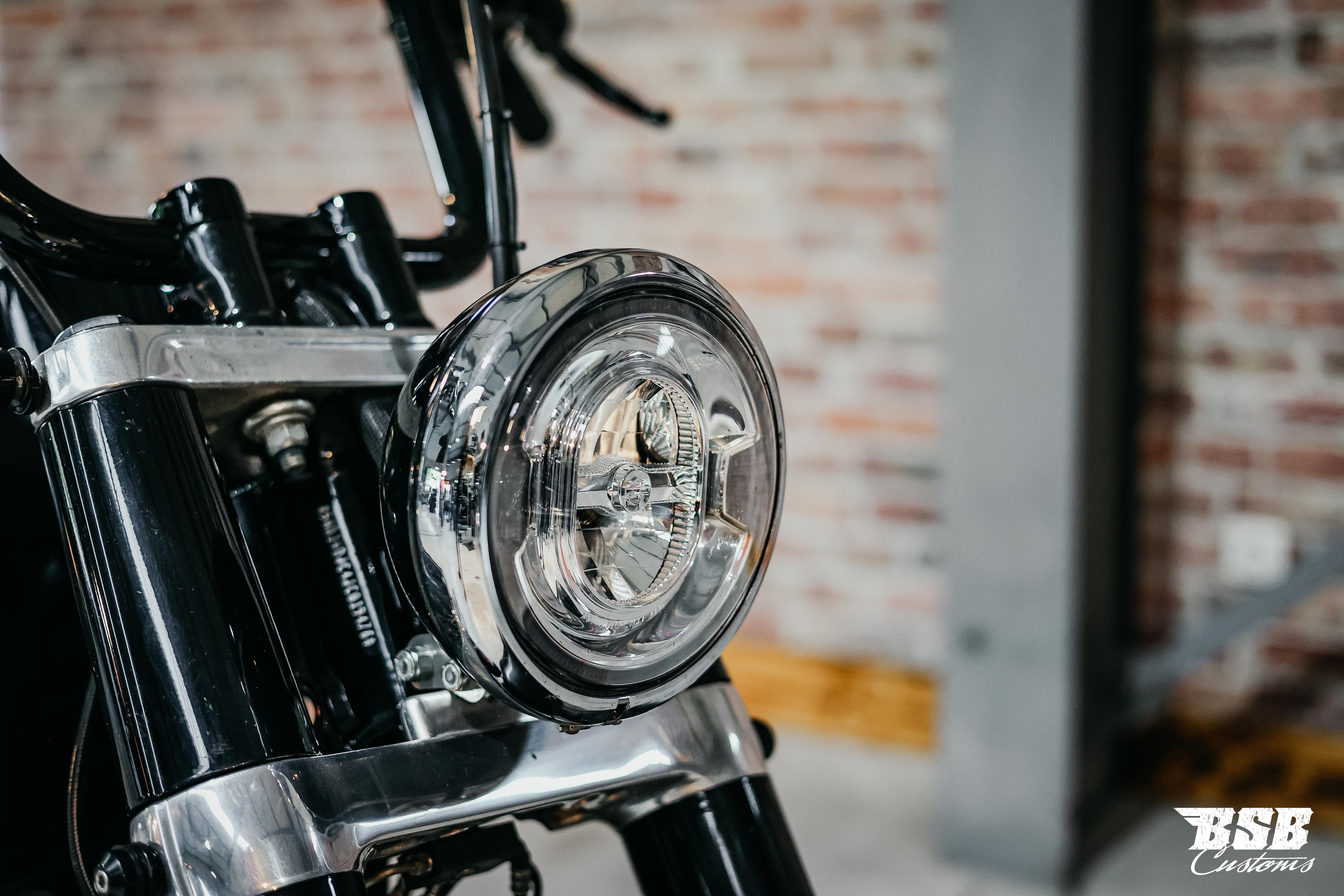 Harley Davidson FLSL Softail Slim M8 107 | Jekill & Hyde | Garantie ...  Finanzierung ab 5,99% möglich 