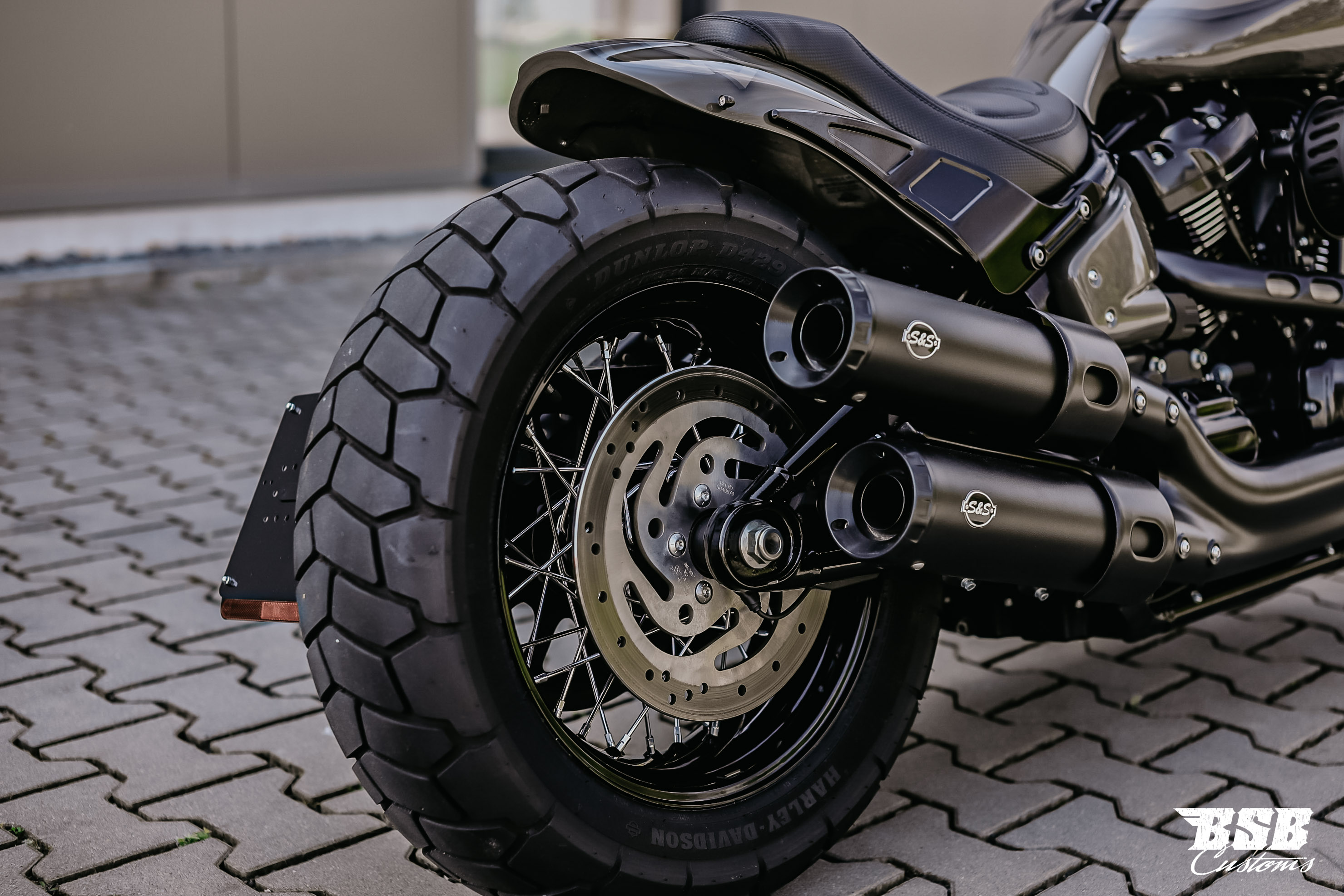 Müller Tieferlegungs-kit MP2  Harley Davidson Milwaukee Eight M8 Modelle bis 40 mm tiefer mit TÜV Kopie