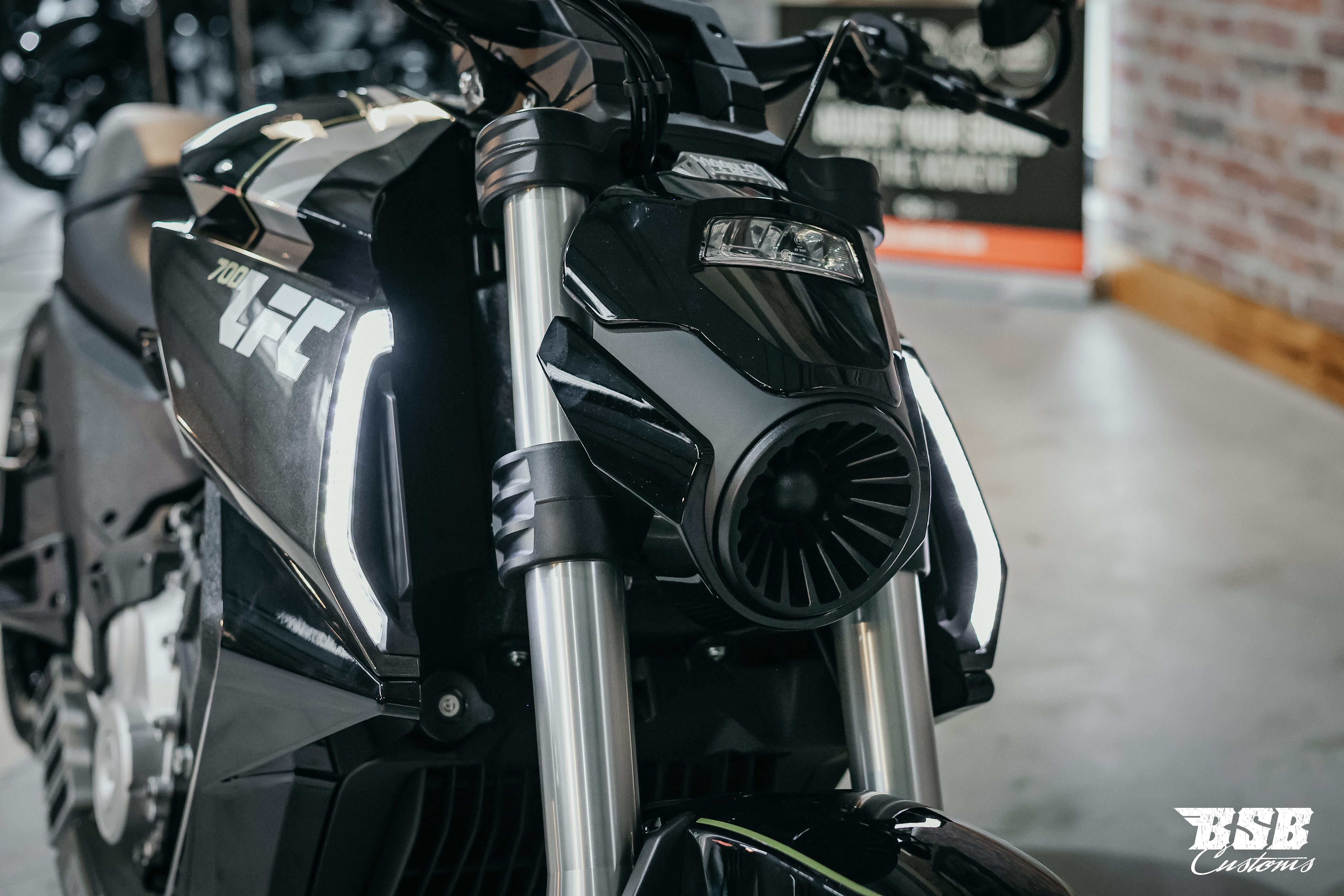 Benda LFC 700 – Der Power-Cruiser der Extraklasse 310-er Hi-Reifen, ABS / TFT/ Anti-Hopping Kupplung modifiziert by BSB Customs NEUFAHRZEUG!!! 