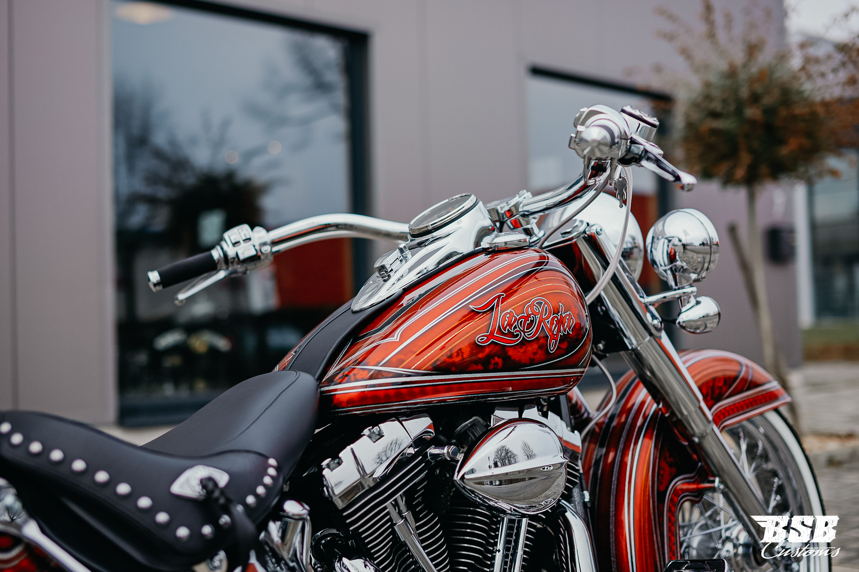 2014 Softail "La Roja"  Mexican Chicano Style Umbau by BSB Customs  sehr viele Extras... ab 345 EUR finanzieren* 