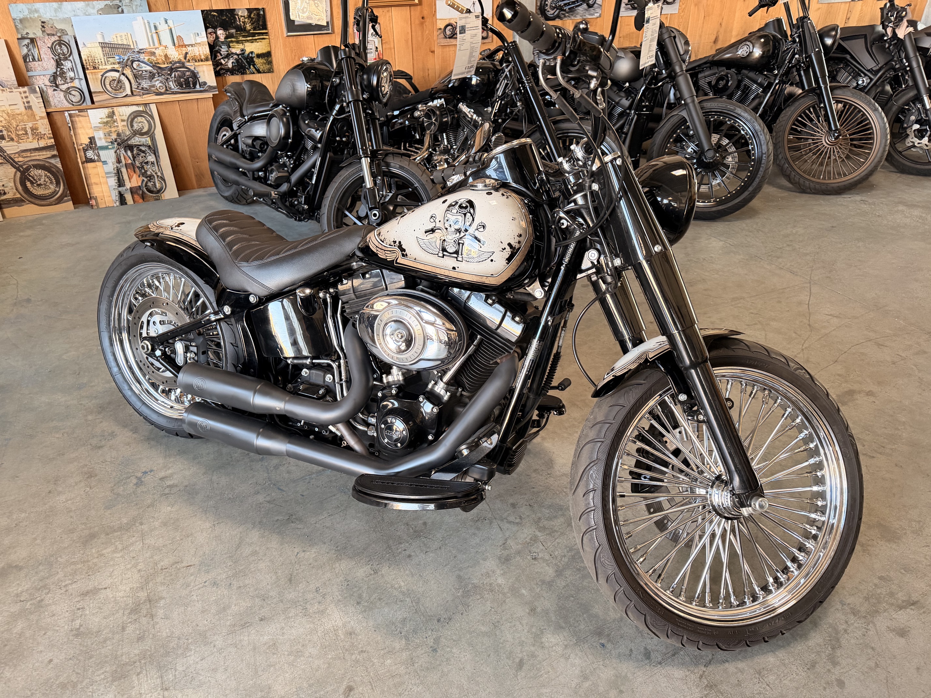 2015 Harley Davidson FLS Softail Slim  /// TOP UMBAU /// Kess TechAnlage // Airbrush-Lackierung //   Finanzierung möglich   