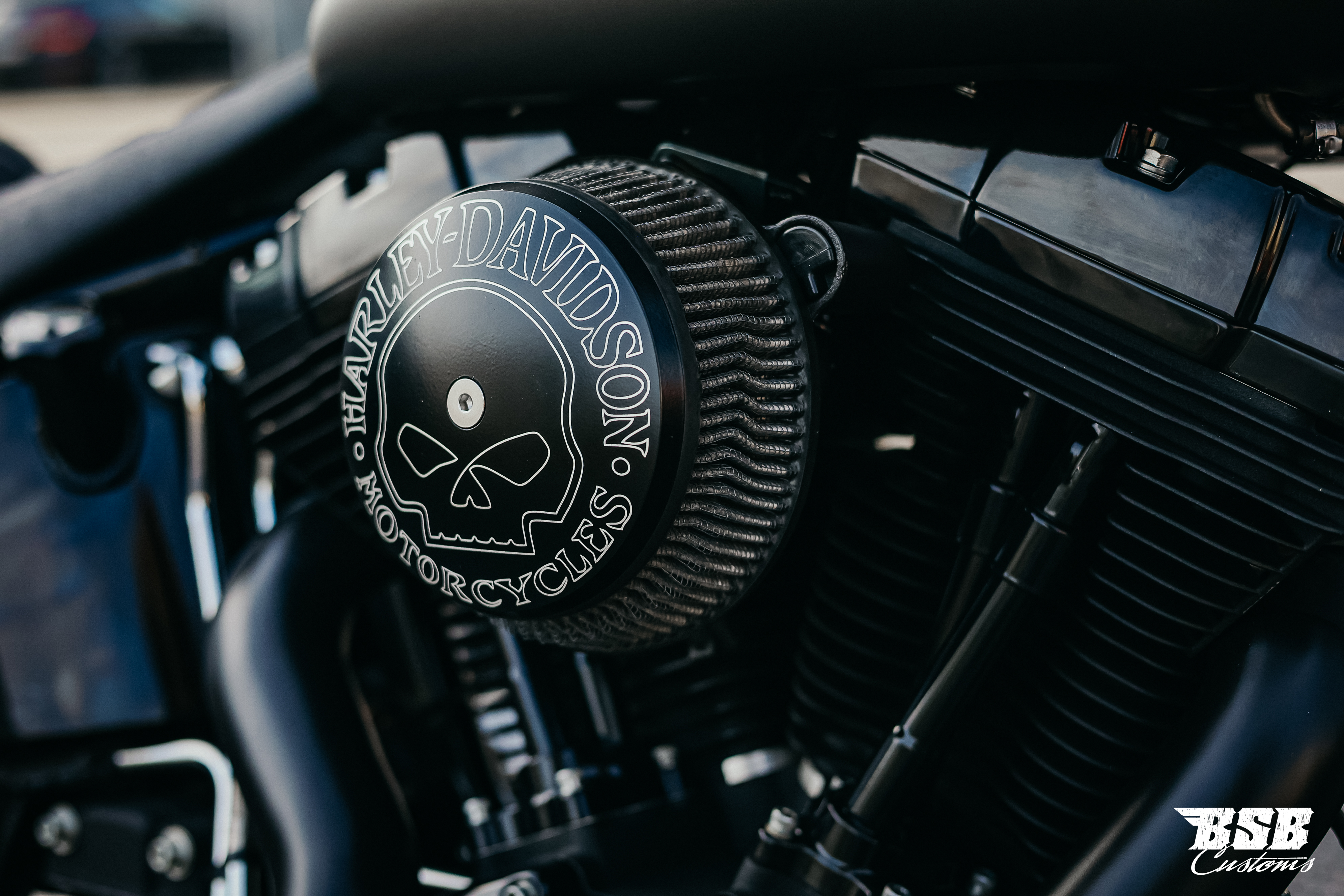 2014 Harley Davidson FLS Softail SLIM 103 CUI Mega-Umbau  ///  Finanzierung ab 3,99% möglich  ab 300 eur / mtl.