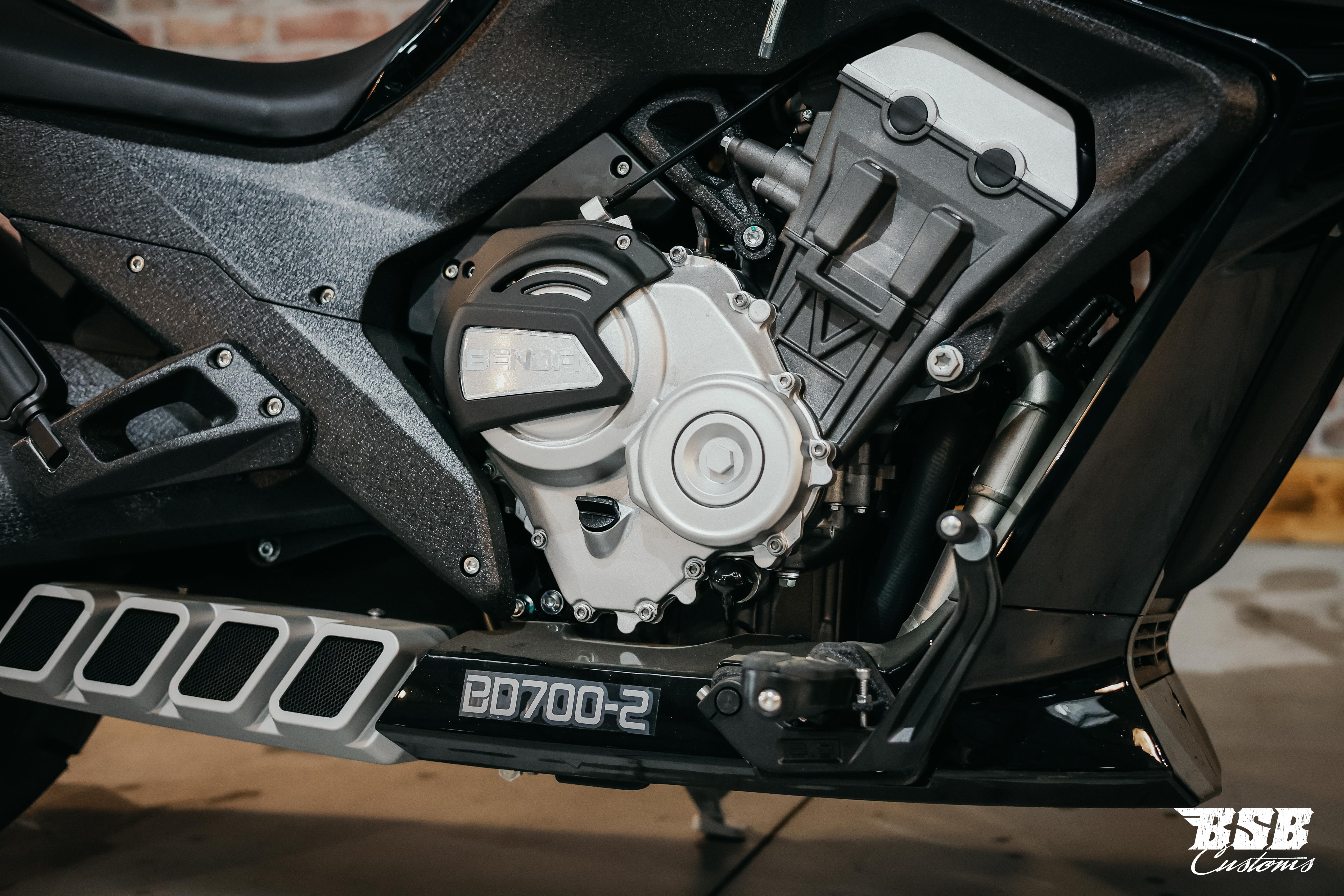 Benda LFC 700 – Der Power-Cruiser der Extraklasse 310-er Hi-Reifen, ABS / TFT/ Anti-Hopping Kupplung modifiziert by BSB Customs NEUFAHRZEUG!!! 