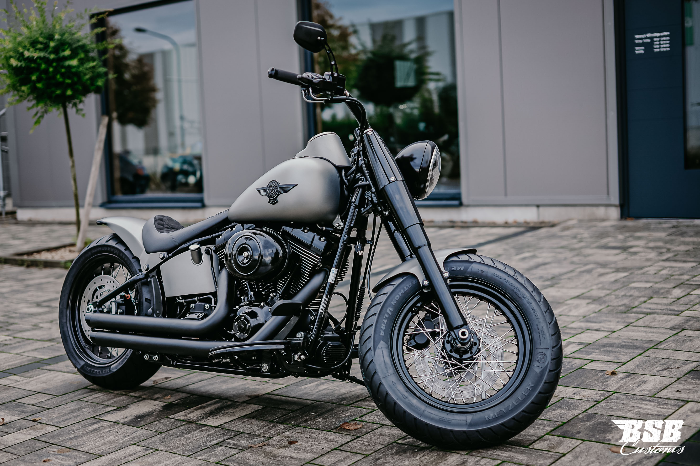 VERKAUFT !!! 2009 Heritage Softail by BSB CUSTOMS mit vielen Extras TOP Zustand (ab 293,- EUR finanzieren*)