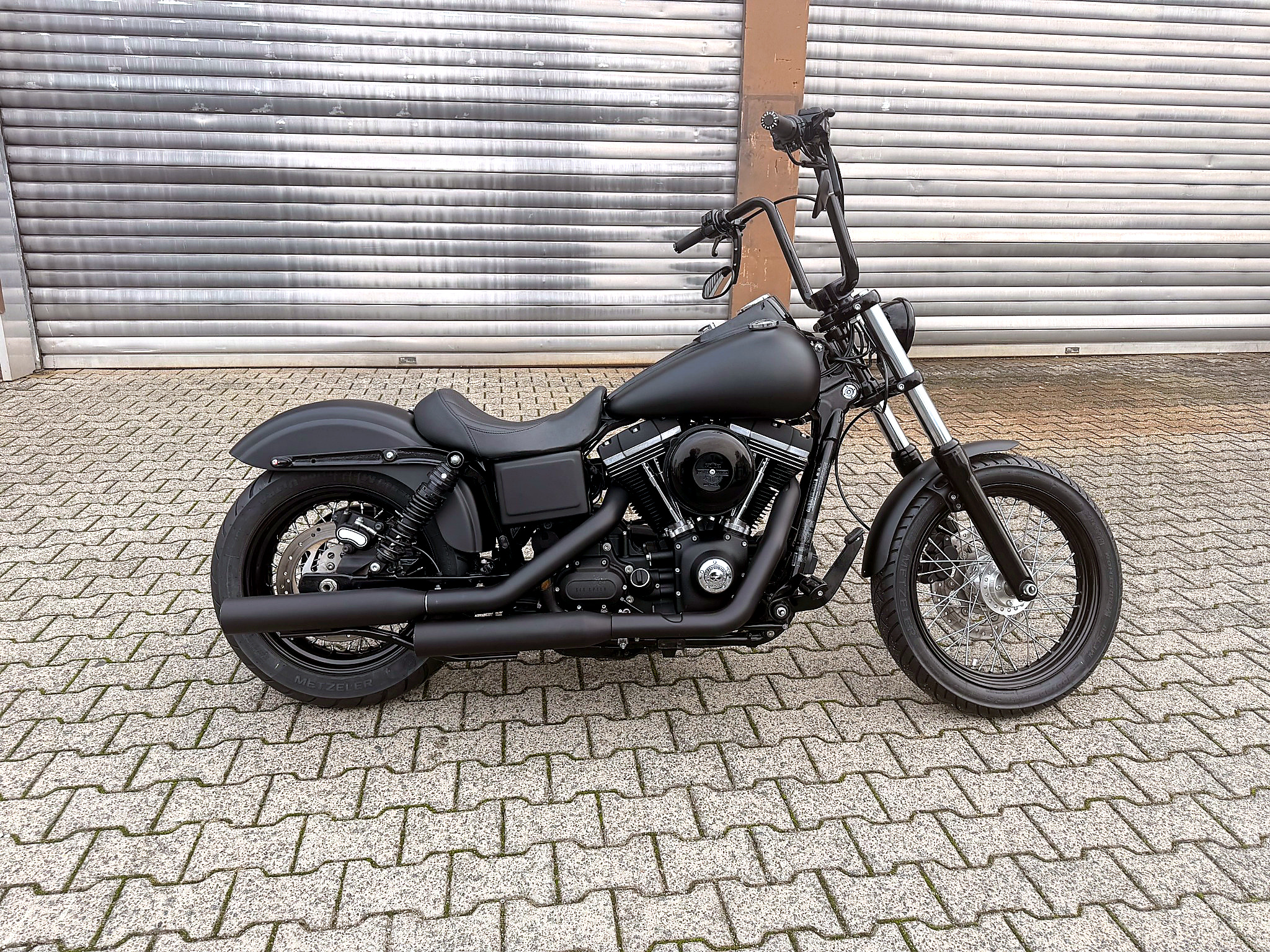 2017 Harley Davidson FXDBi Street BOB / TOP ZUSTAND / NAGELNEUE REIFEN - 12 Monate Garantie  INTEC