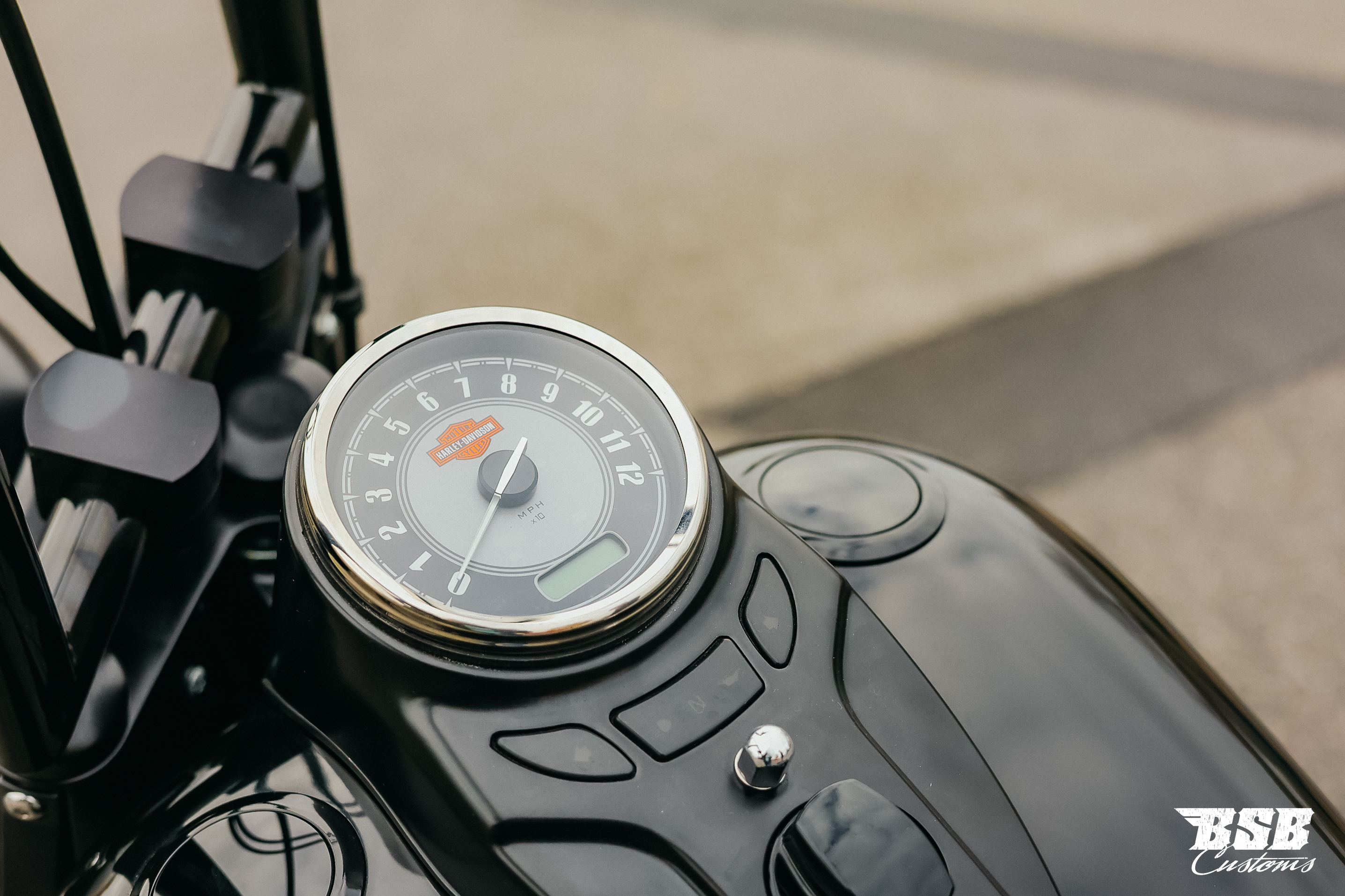 2011 Harley Davidson FLSTC Heritage Softail,viele Extras wie Jekil&Hyde / FAT SPOKE / Airbrush / Ape Hanger ...  Finanzierung möglich 