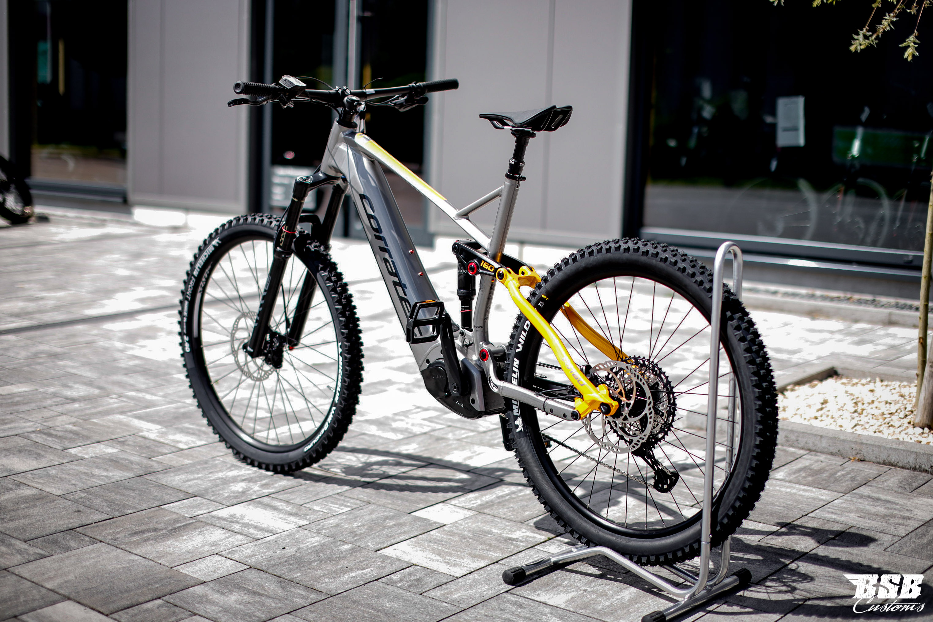 _MG_867848qhzkSUDYQ8C Corratec E-Power RS 160 PRO Gold/Silber MODELL 2022, Bosch Performance Line CX